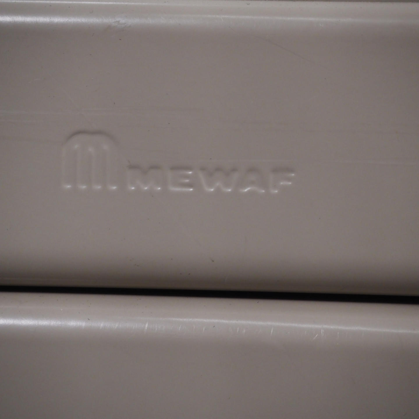 Office cabinet in steel with drawers by Mewaf from Antwerp's Court of Appeal - Beige/Red