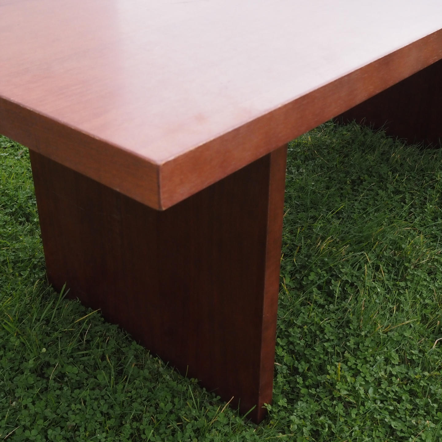 Table in veneered particle board from Antwerp's Court of Appeal (200 x 100 cm)