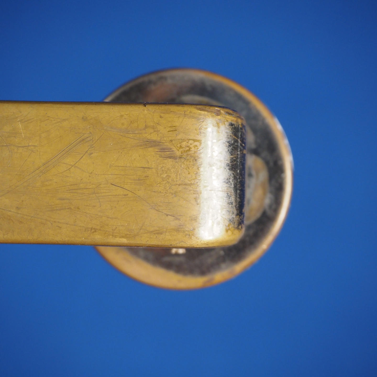 Door handle in brass by Maison Vervloet (ca. 1973)