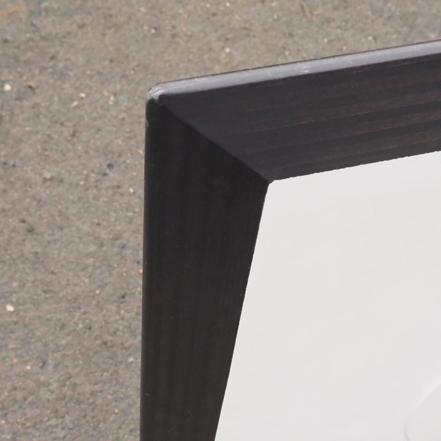 Square dining table with laminated tabletop and steel leg (69 x 69 cm)