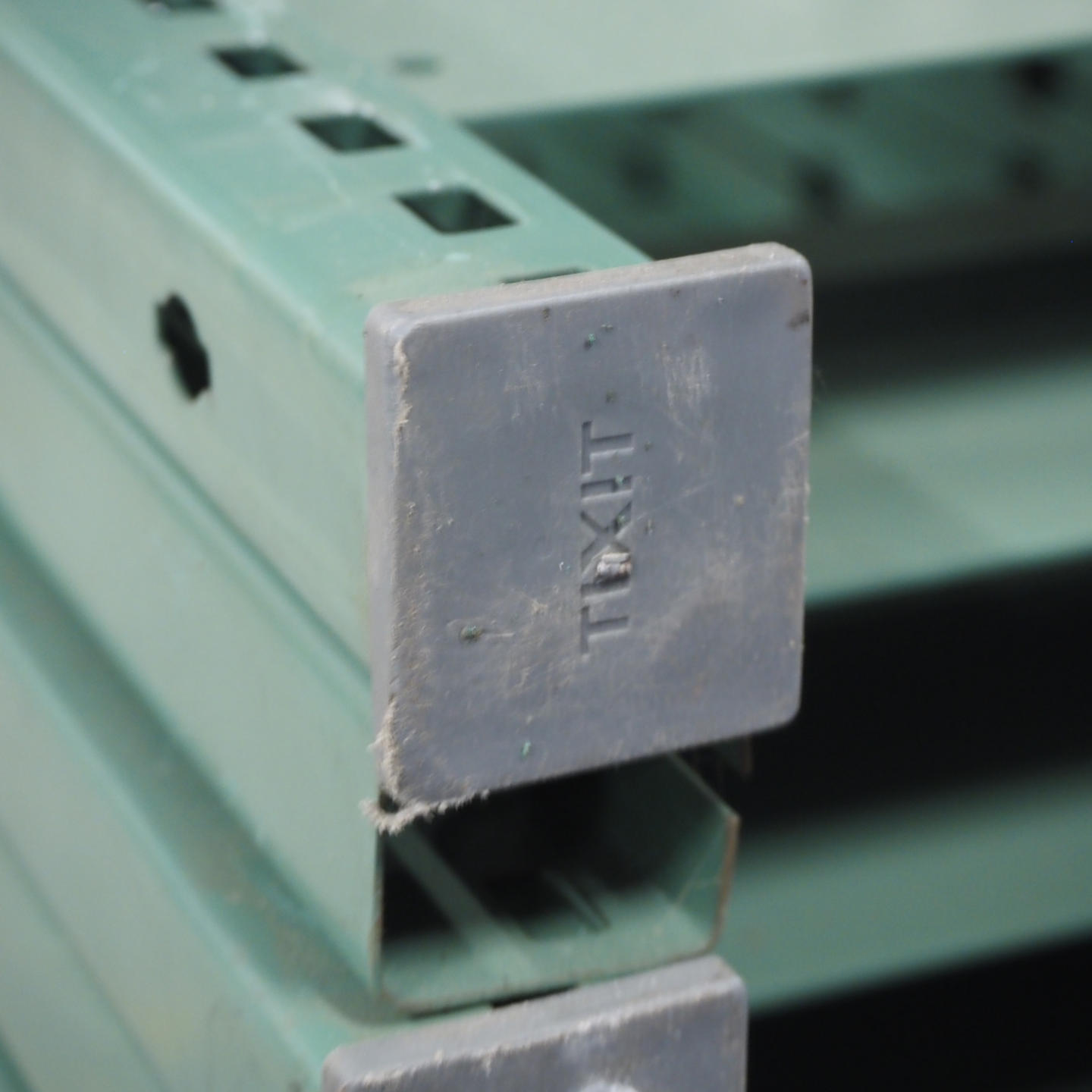 Shelf in green epoxy powder coated steel by Tixit (H. 240 x L. 106 x D. 40 cm)