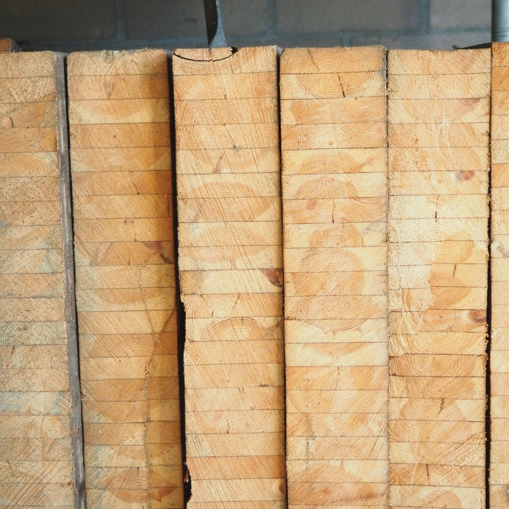 Offcuts of reclaimed glued laminated timber (various lengths) - Only ...