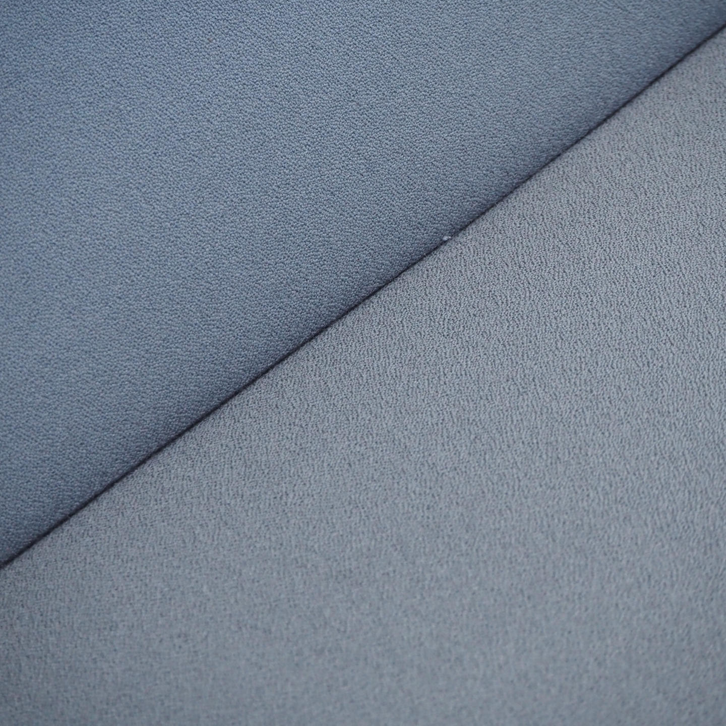 3 seats bench with steel legs and grey fabric