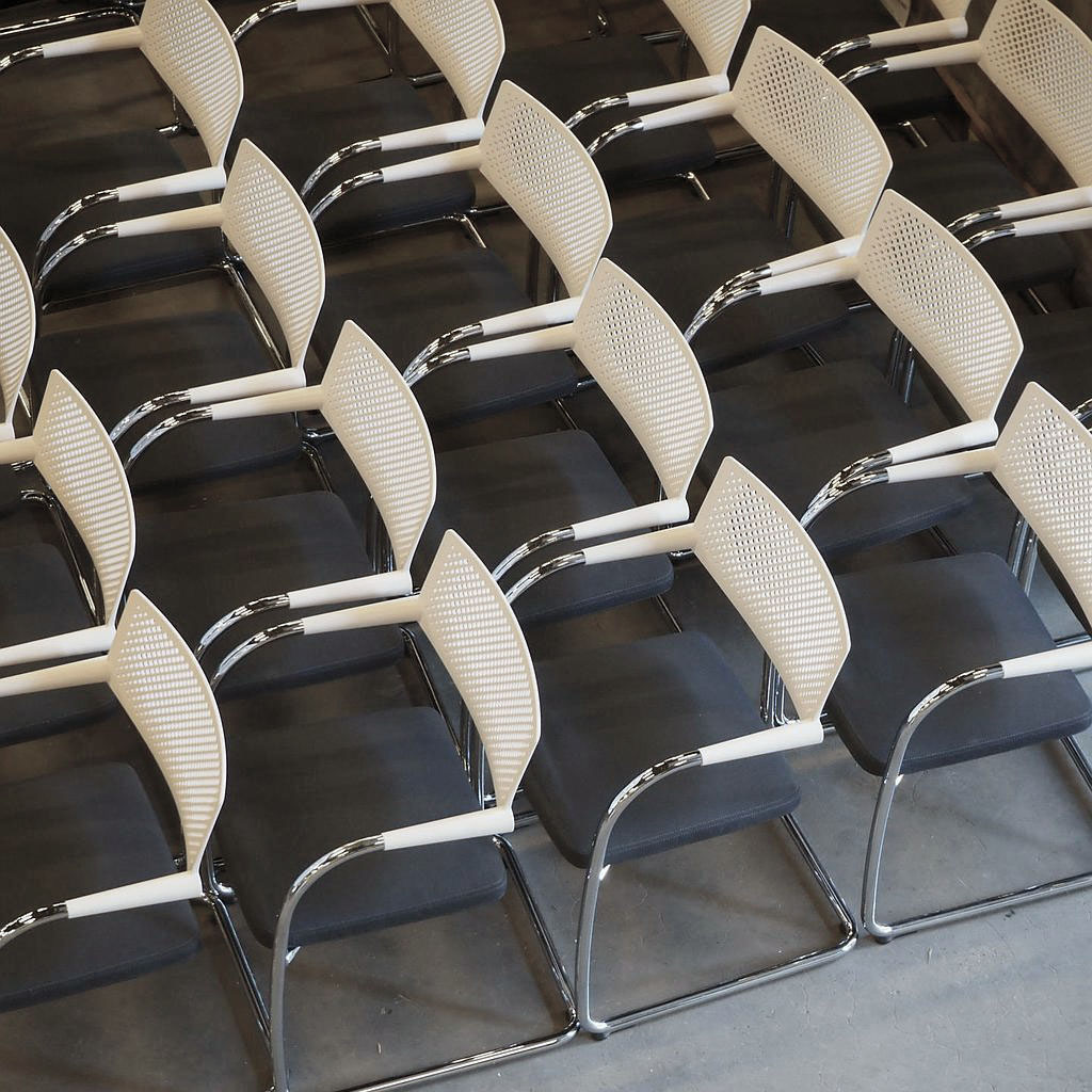 Cantilever armchair 'Vis a Vis' by Antonio Citterio for Vitra