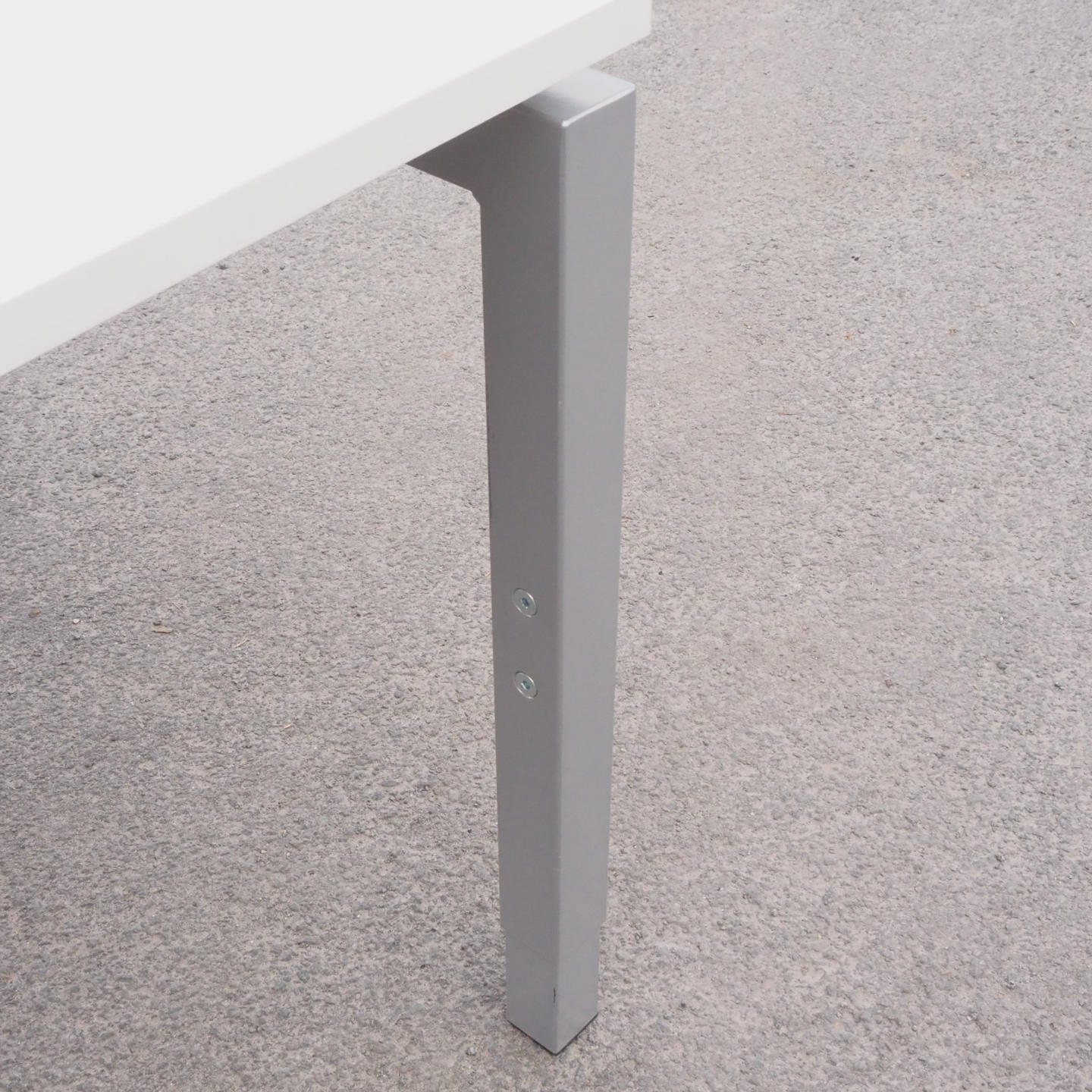 Table with laminated tabletop and powder coated steel legs (200 x 100 cm)