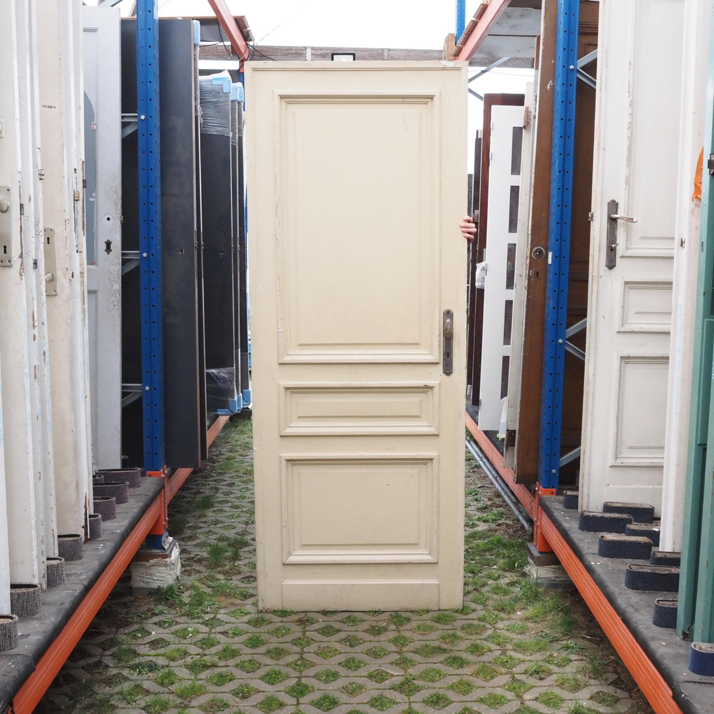 Painted door in solid pine (H. 236,5 cm x W. 91,7 cm) - Left
