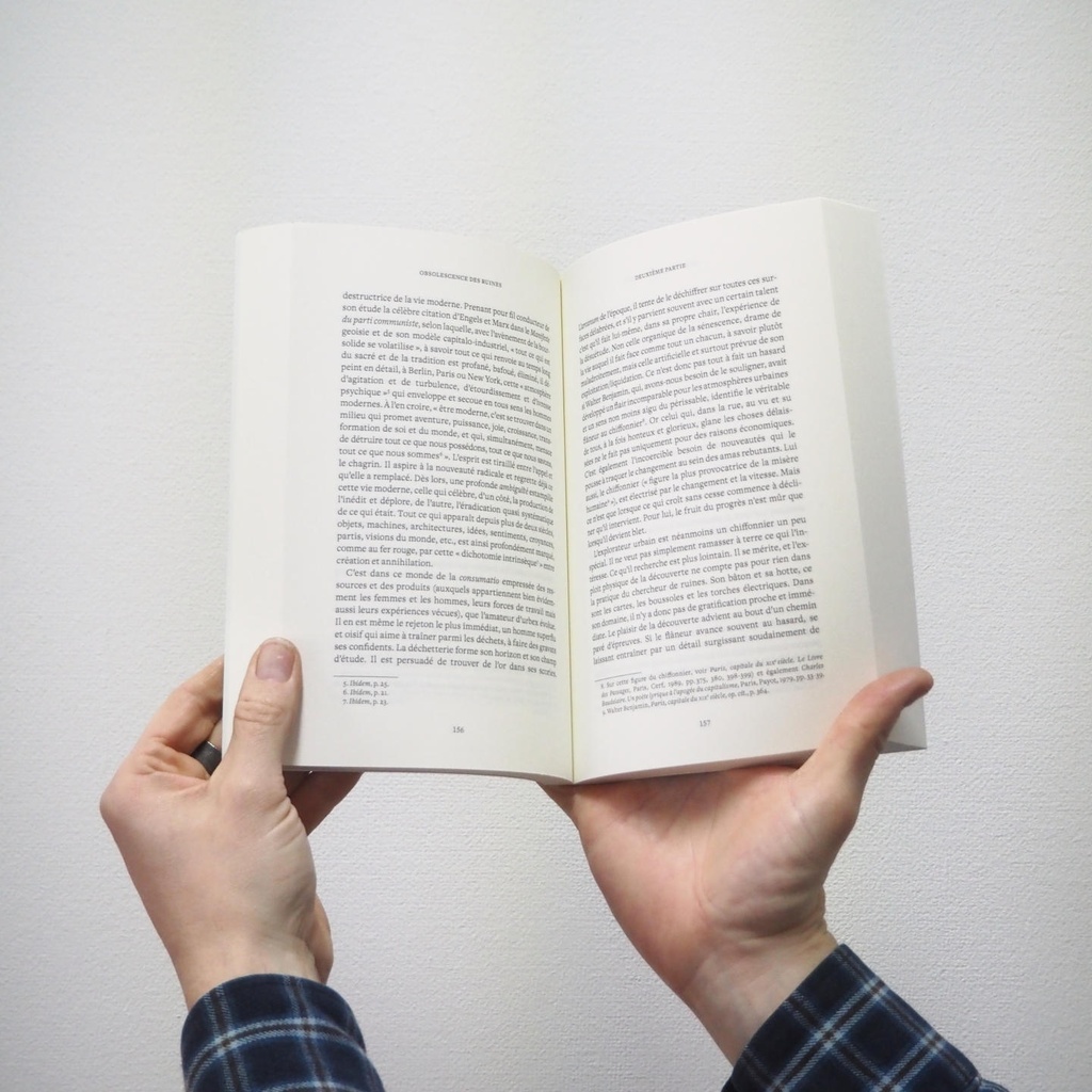 Book 'Obsolescence des ruines' by Bruce Begout