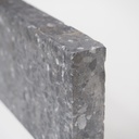 Floor plinth 'Pizzon' in Bomarbre terrazzo (L. 30 cm)