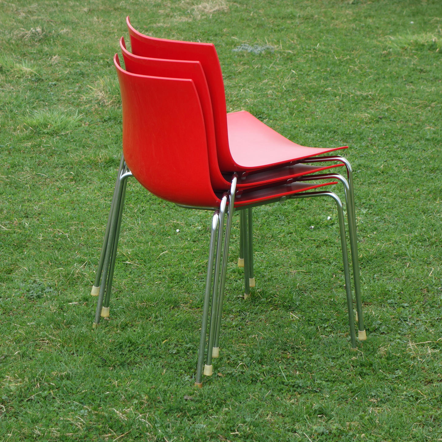 Stackable chair 'Catifa 46' by Lievore Altherr Molina for Arper (ca. 2004) - Red