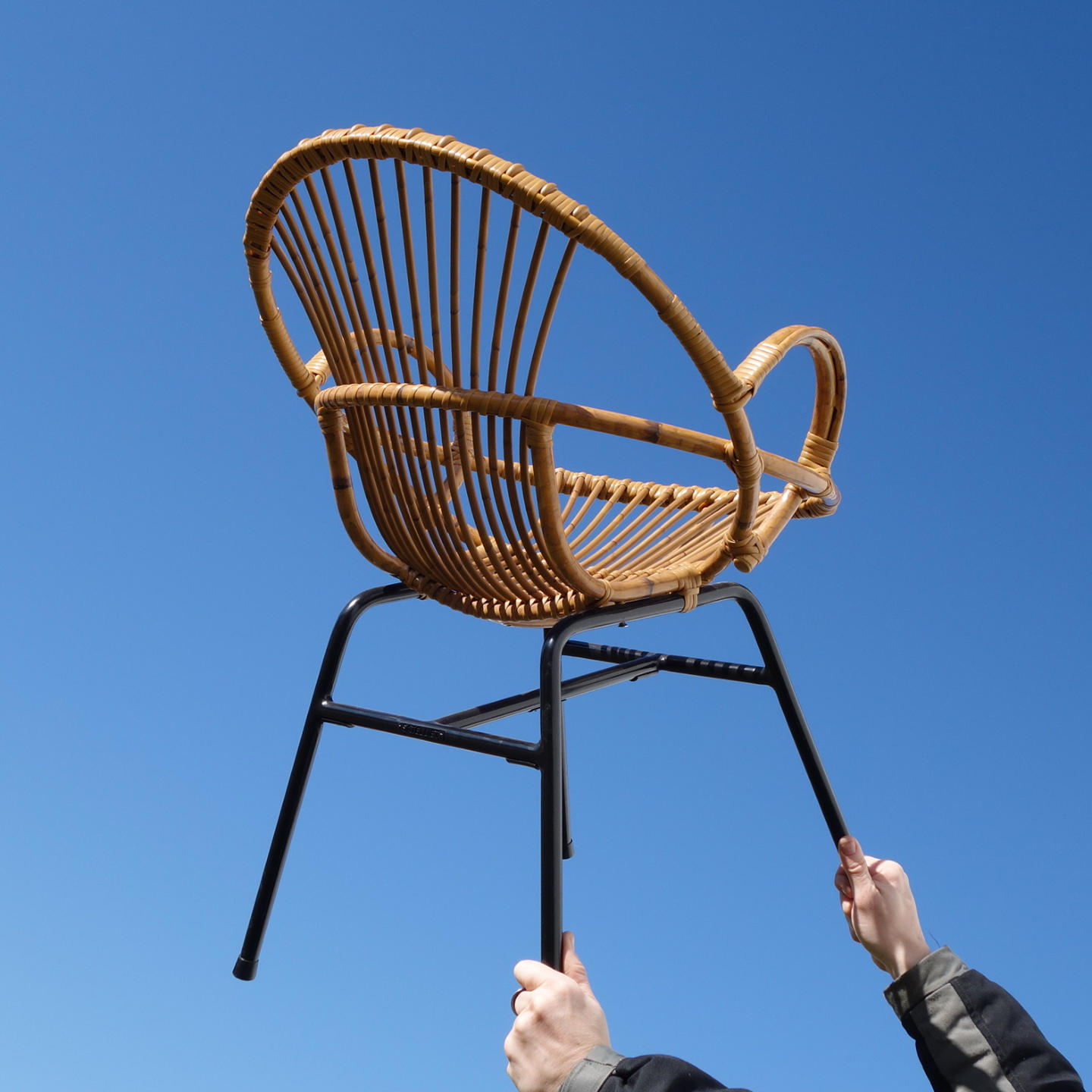 Rattan armchair 'Twine AC' by Satelliet