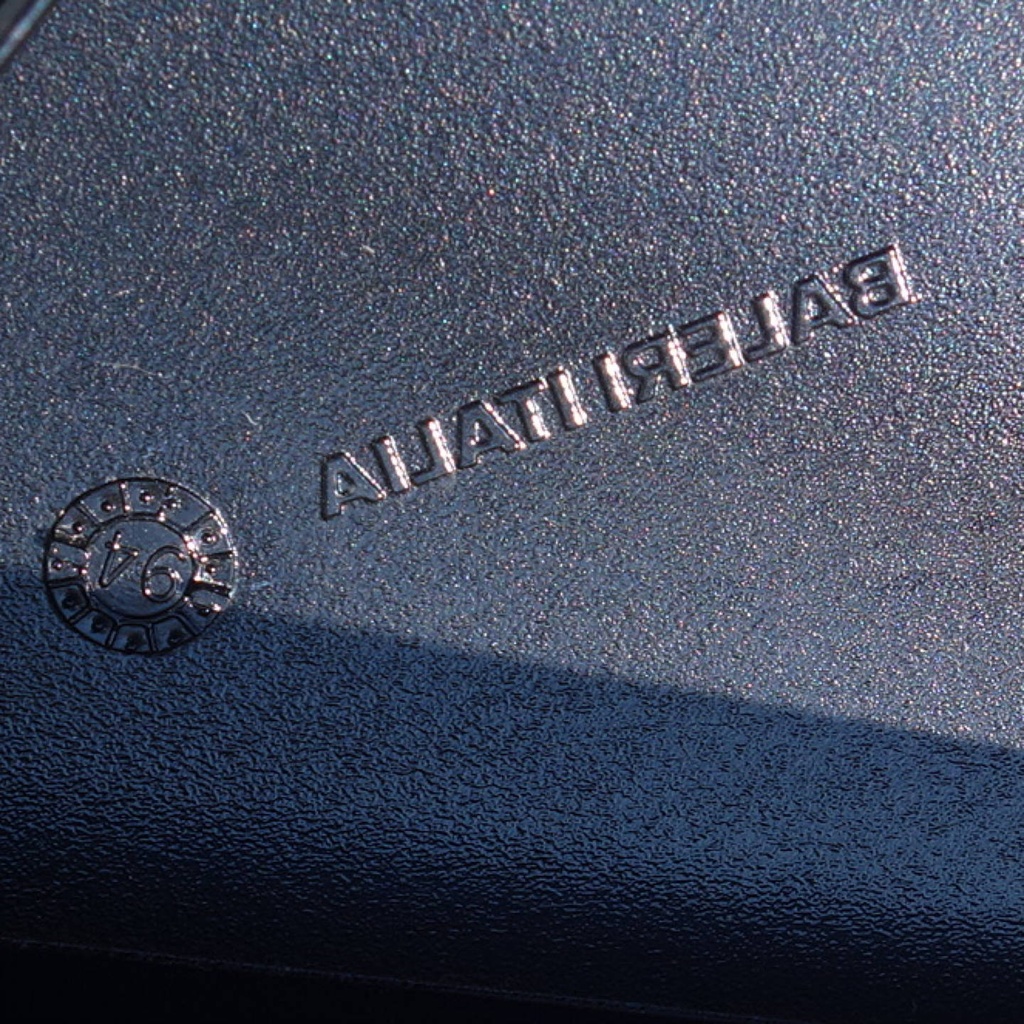 Coffee table with polypropylene tabletop and chromed steel legs by Baleri (Ø 55 cm)