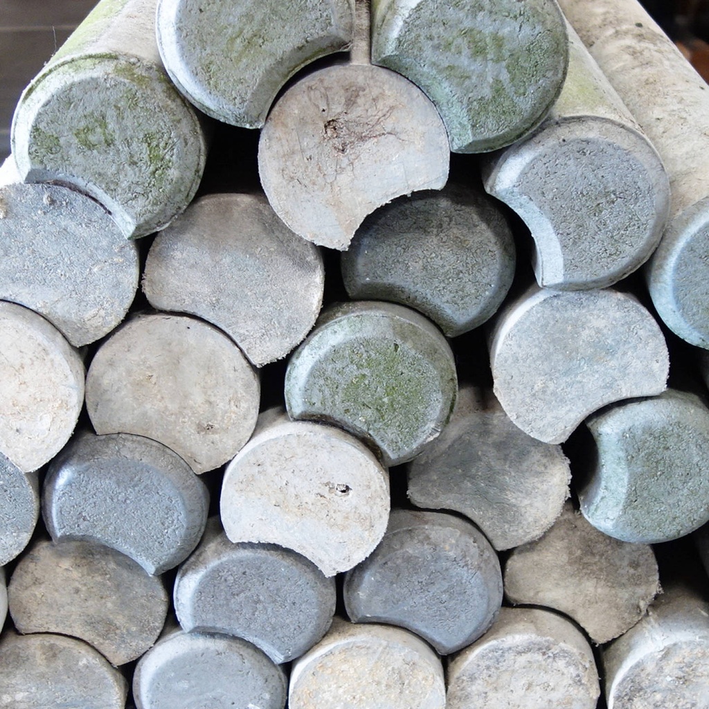Interlocking palisade pole in recycled plastic by Govaplast (various ...