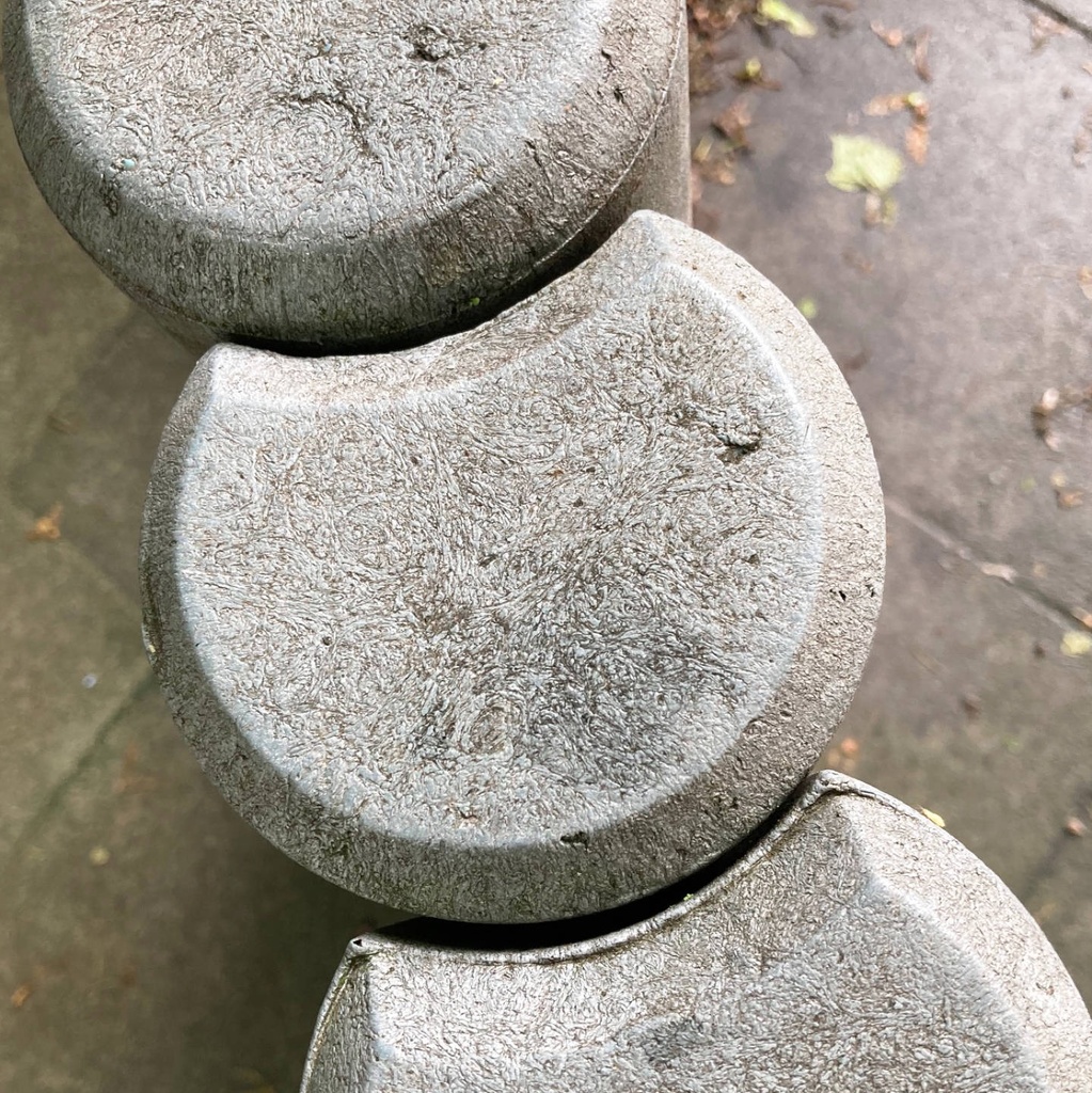 Interlocking palisade pole in recycled plastic by Govaplast (Various lengths)