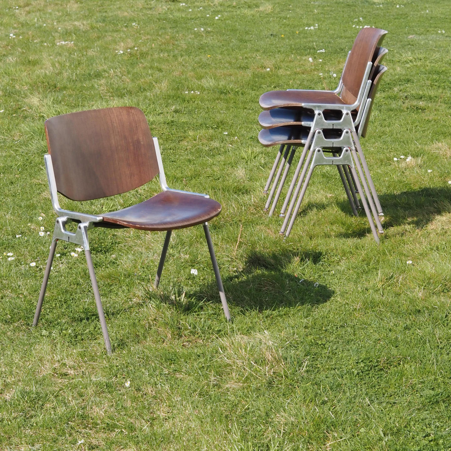 Stackable chair 'DSC 106' by Giancarlo Piretti for Anonima Castelli (ca. 1965)