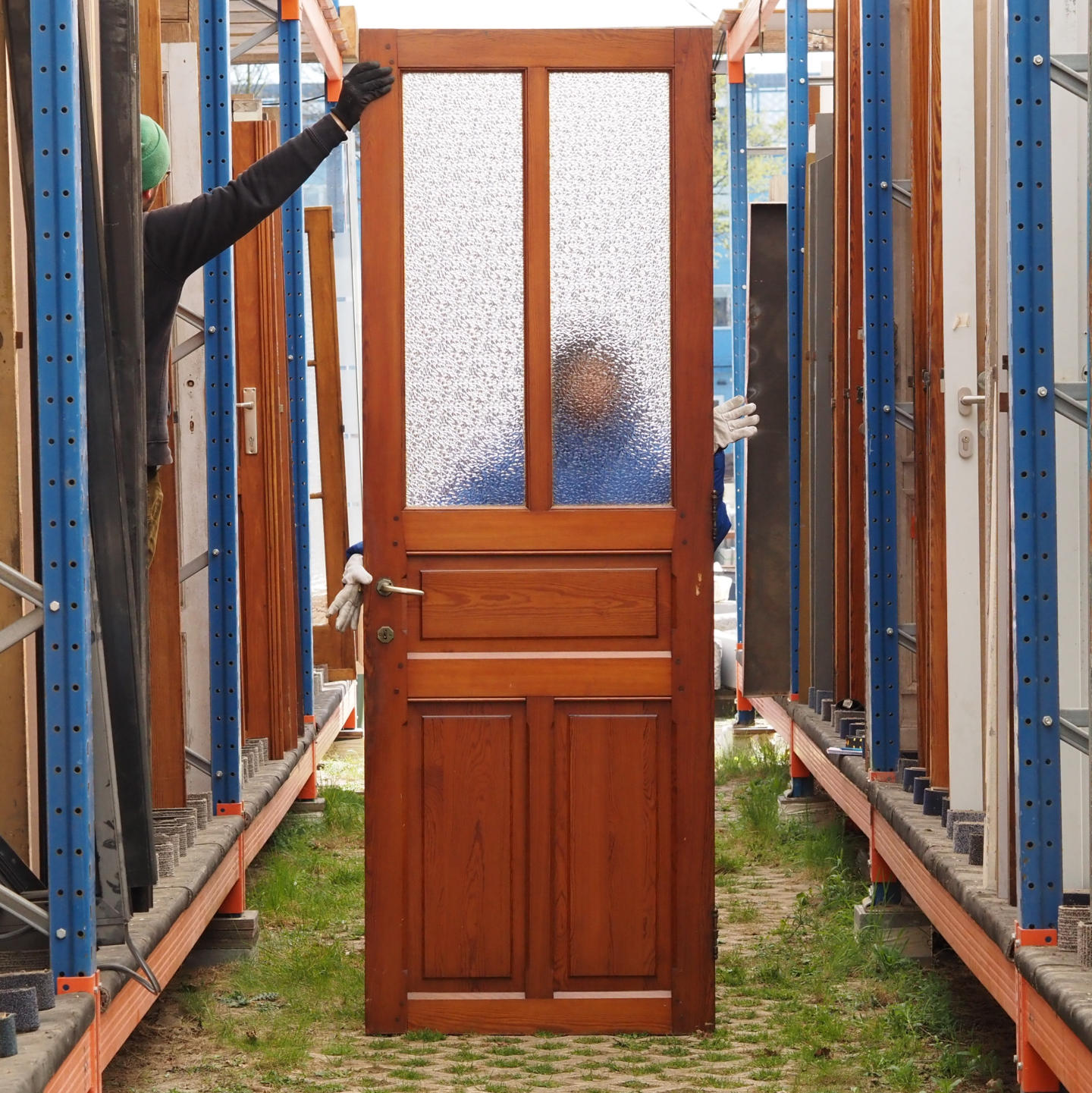 Door in varnished solid pine with glass panels (H. 245,5 cm x W. 86 cm) - Right