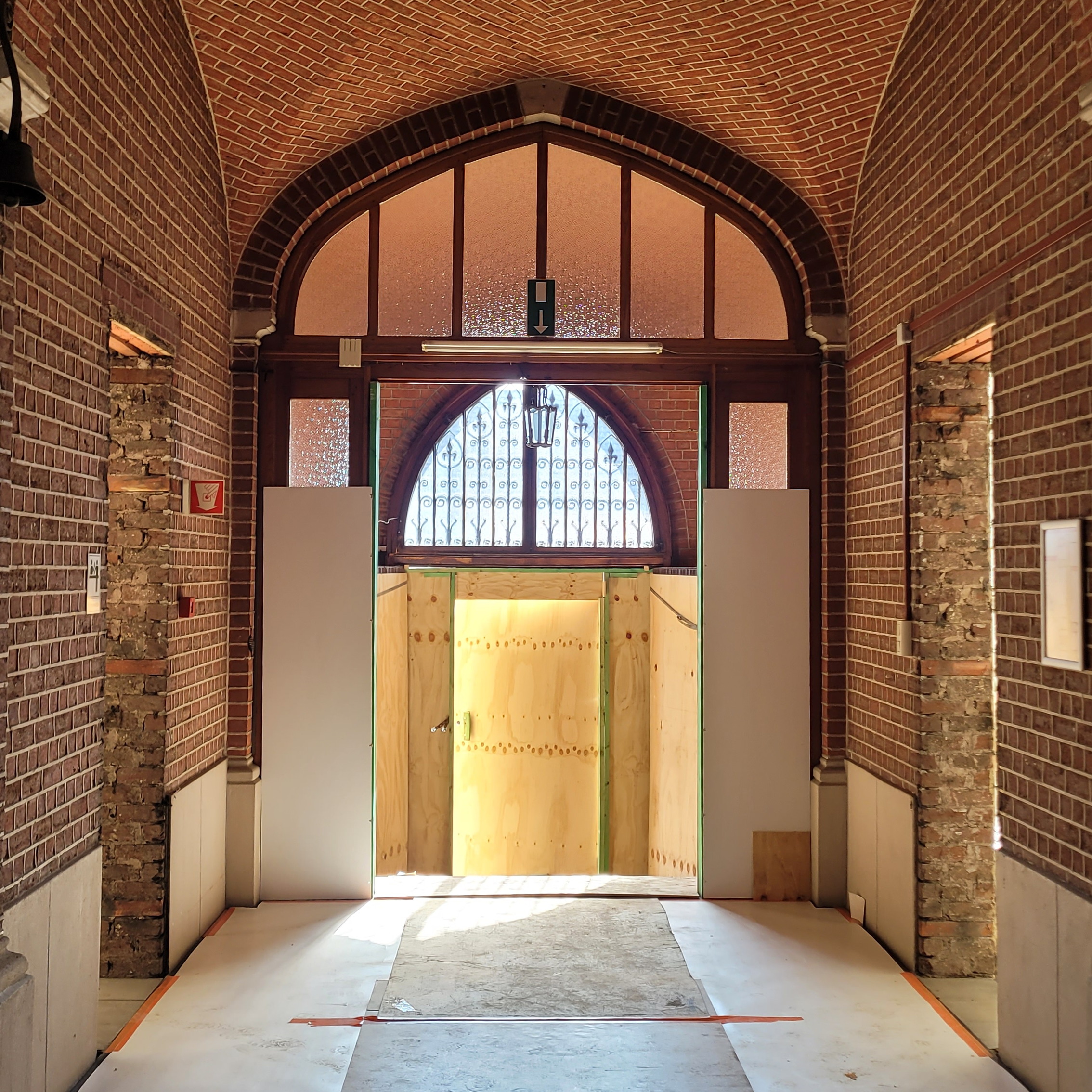 Double door in varnished solid pine with hammered glass panels from Opwijk monastery (H. 227 cm x W. 152 cm) - Right