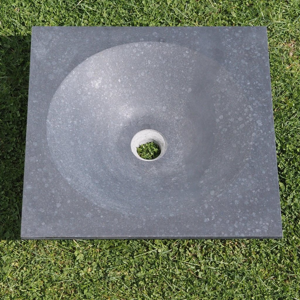 Square basin in natural stone (W. 44 cm) - Black