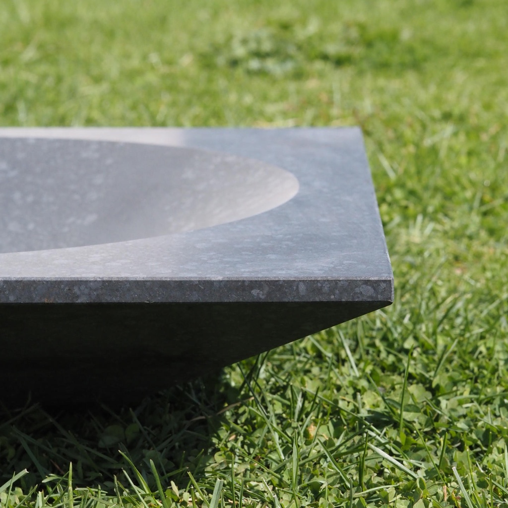 Square basin in natural stone (W. 44 cm) - Black