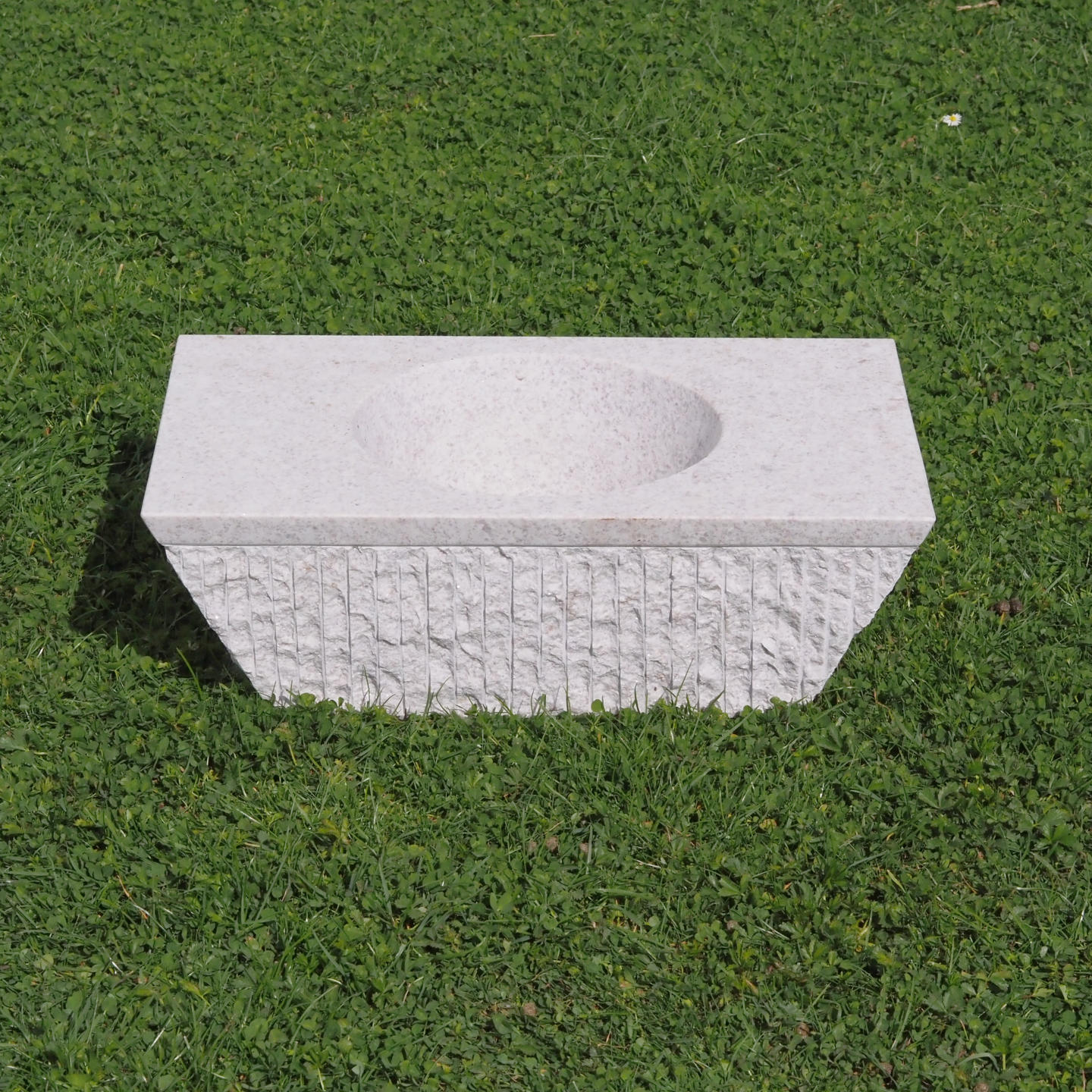 Basin in natural stone (L. 45 cm x W. 28 cm) - White