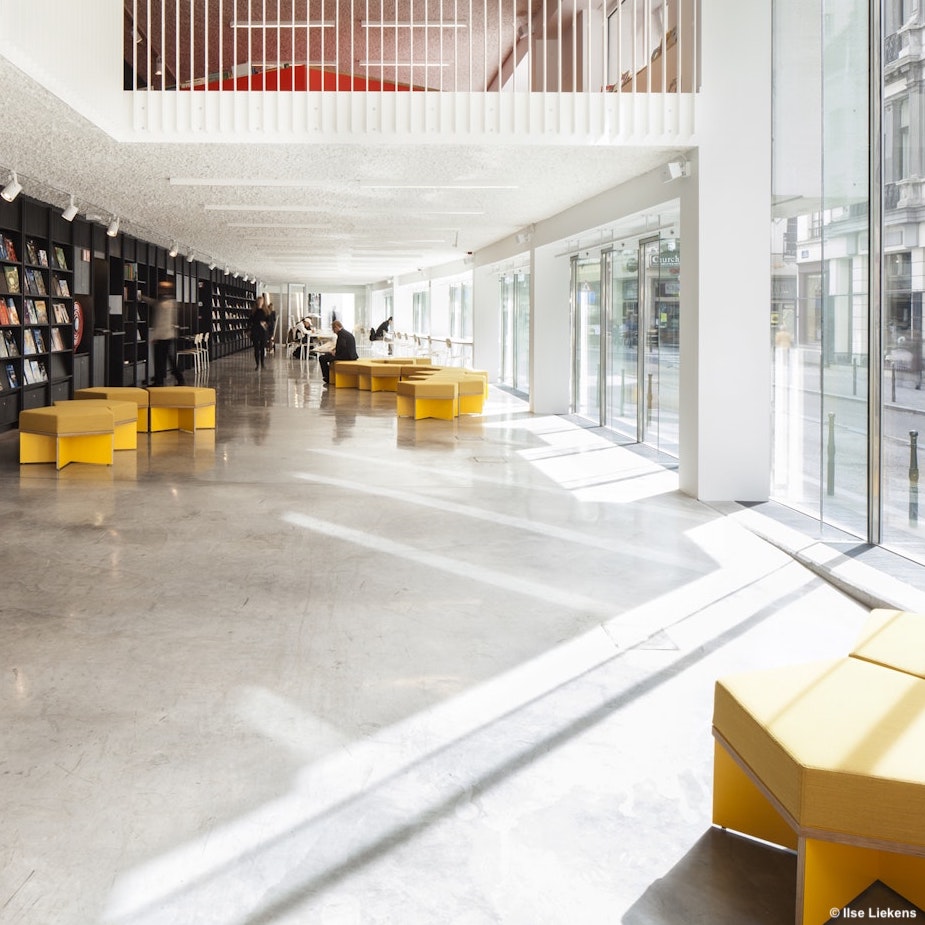 Coffee table by B-architecten from the Muntpunt library - Orange (H. 44,5 cm)