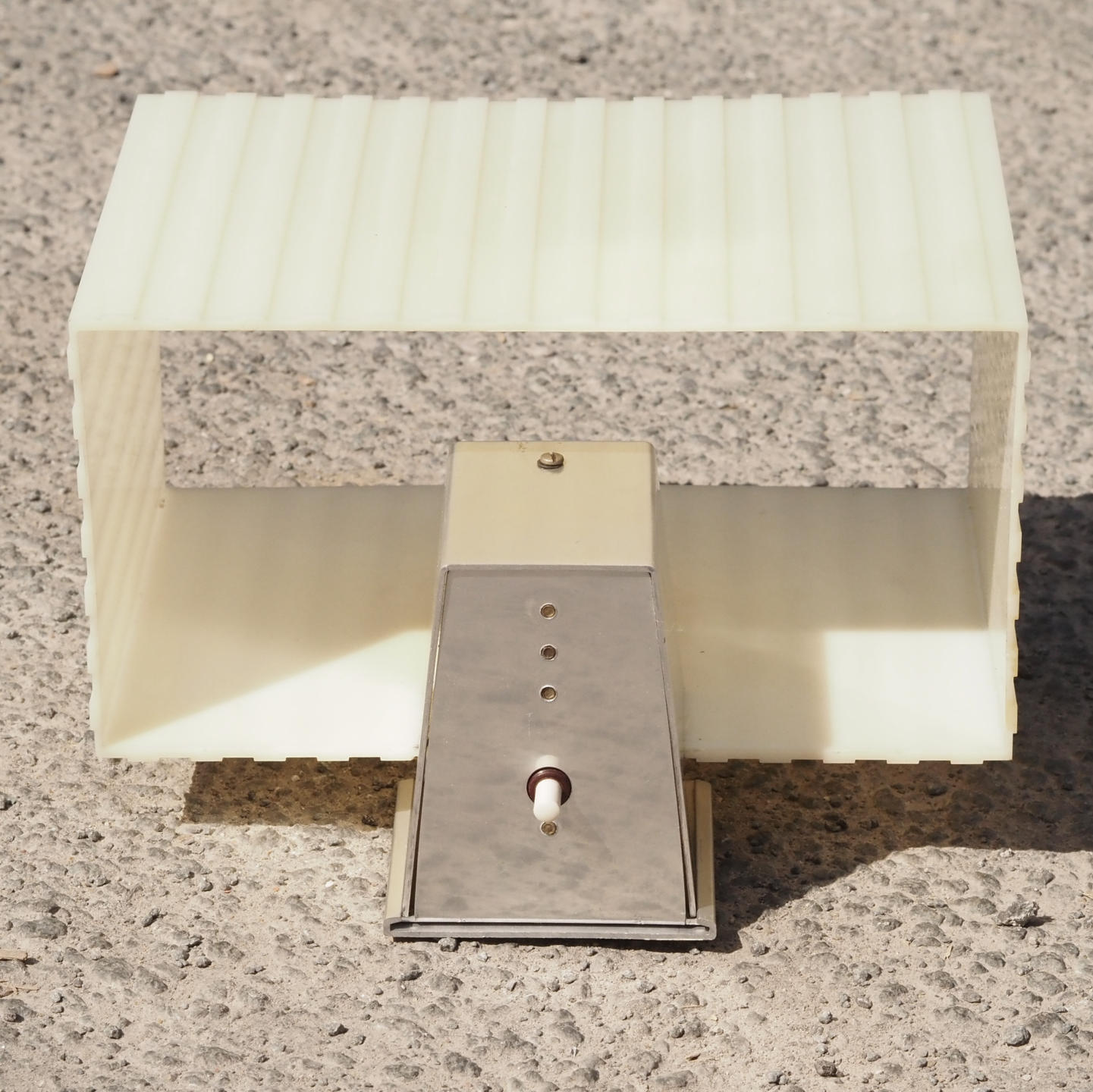Wall light by Erco with aluminium base and switch (ca. 1960)
