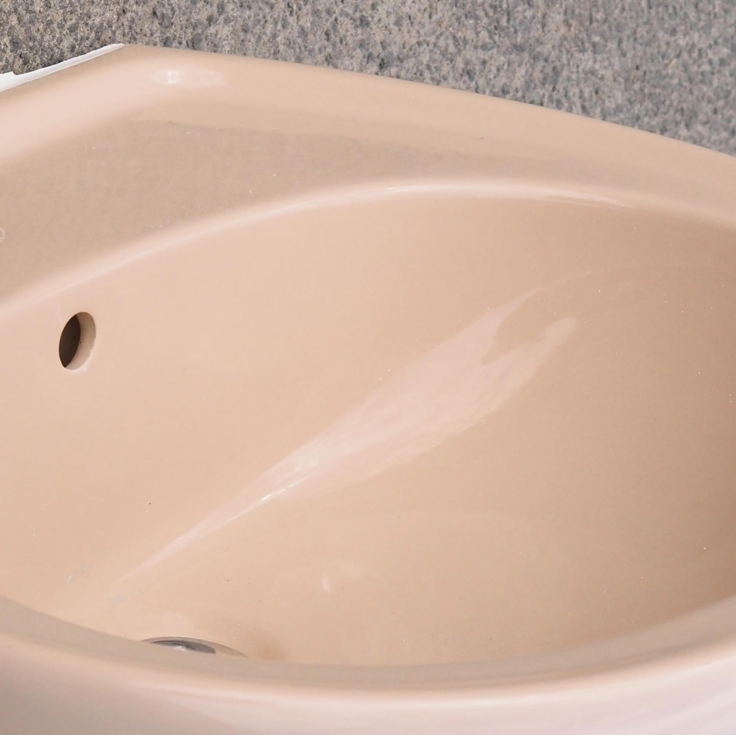 Camel bathroom sink