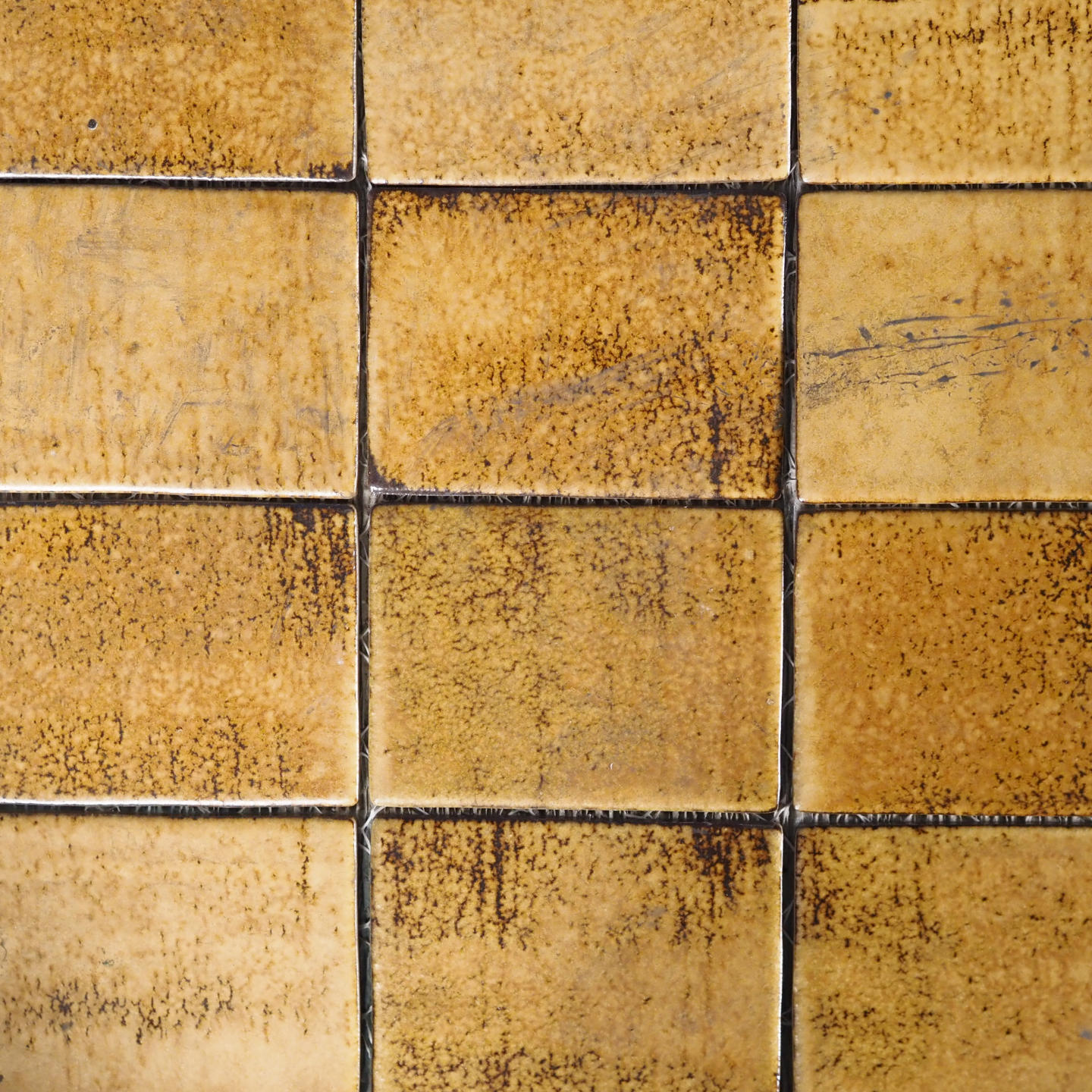 Box of wall glazed ceramic tiles by Huh Mosaik (2,25 m2)