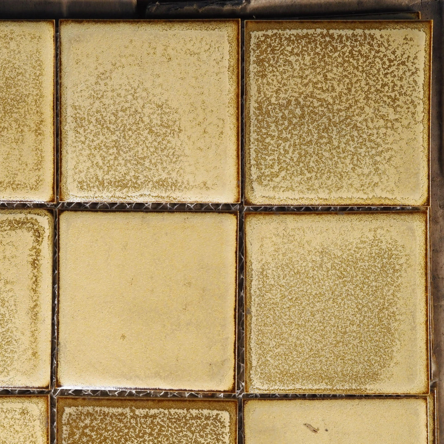 Box of wall glazed ceramic tiles 'Yellowbrown' (2,4 m2)