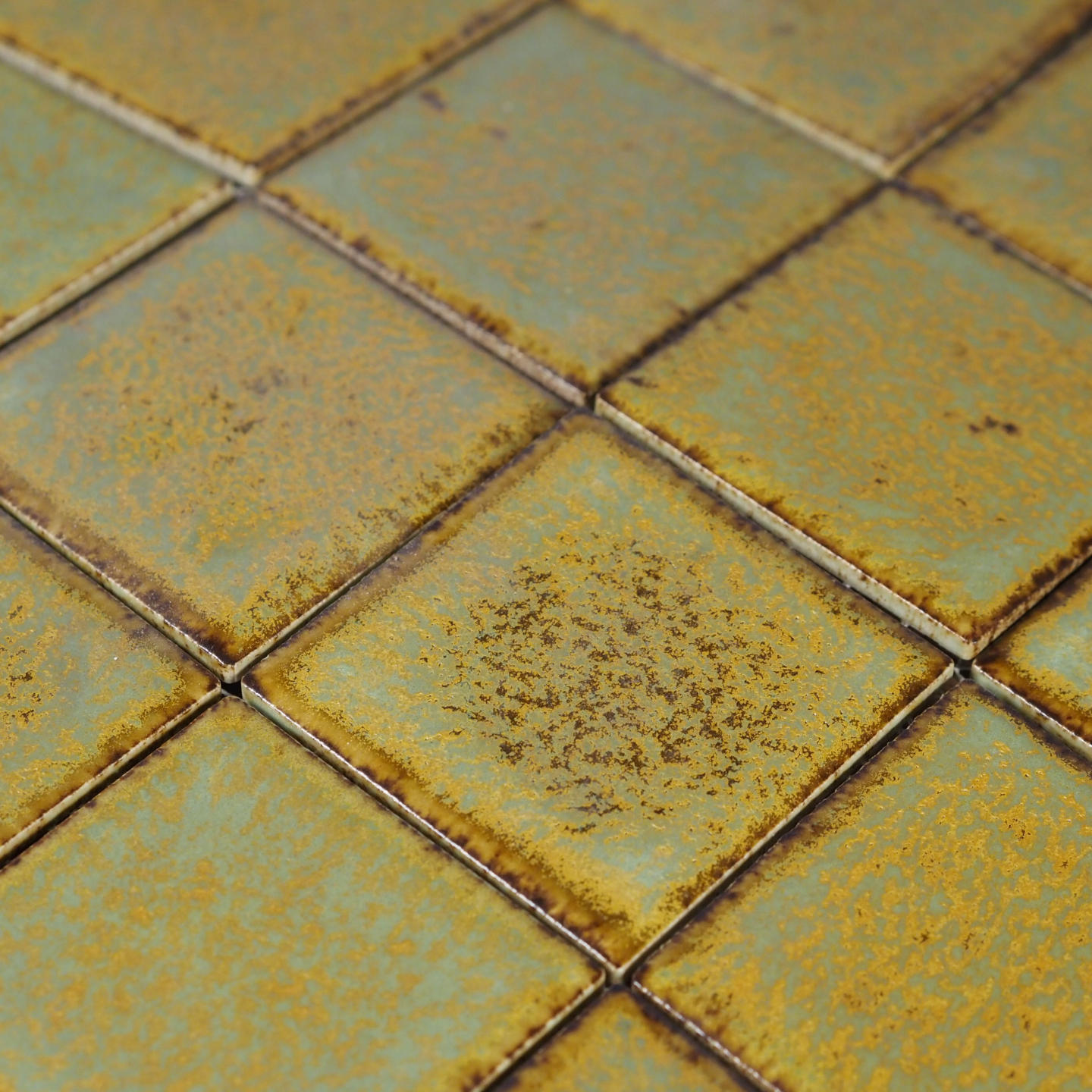 Box of wall glazed ceramic tiles (2 m2)