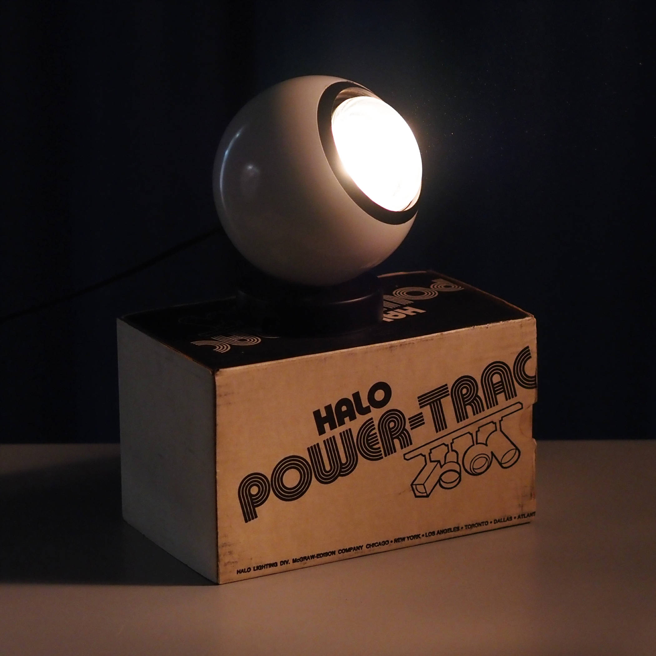 Table light by McGraw-Edison (ca. 1980)