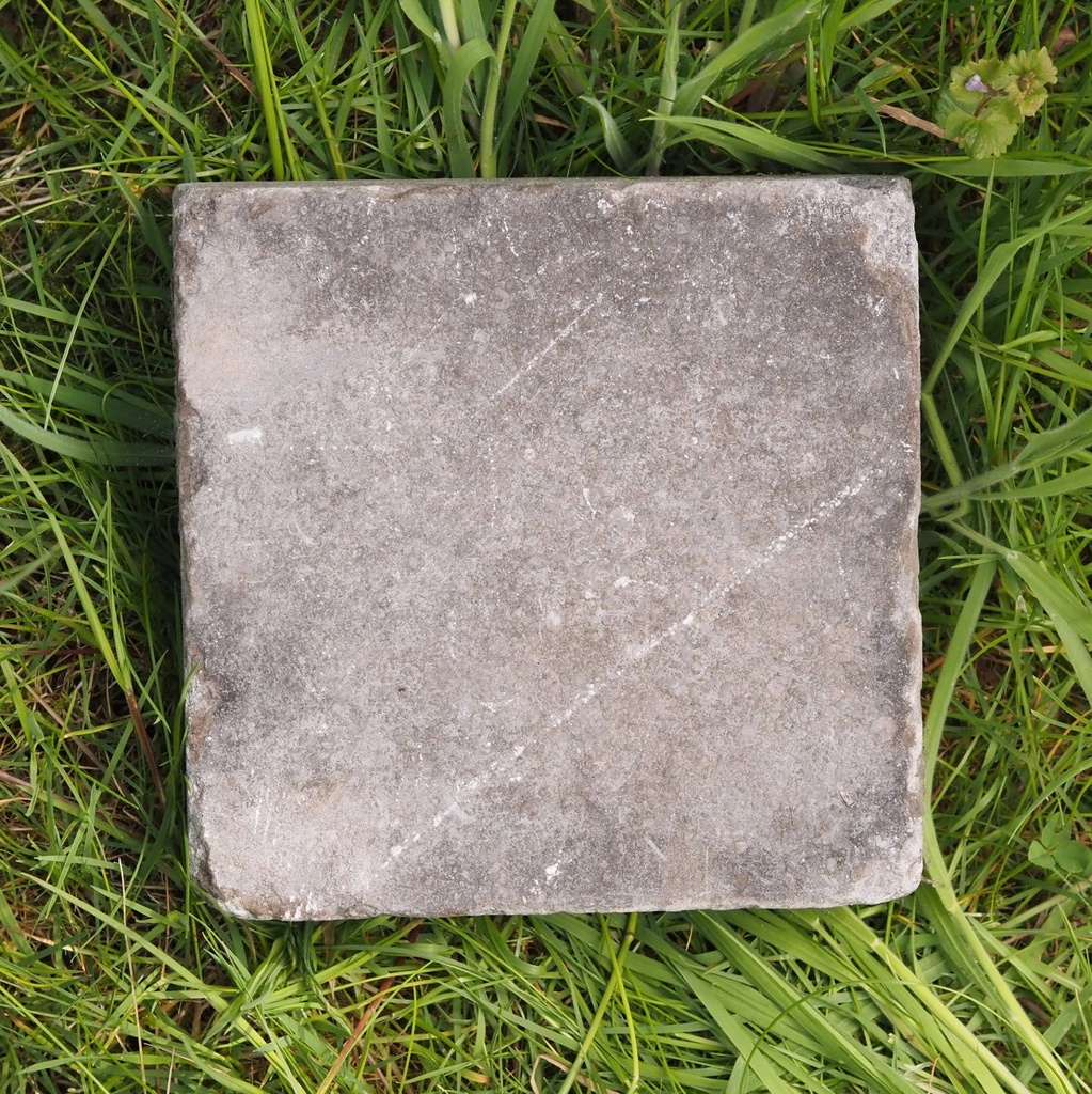 Blue limestone tiles - Sold per m2