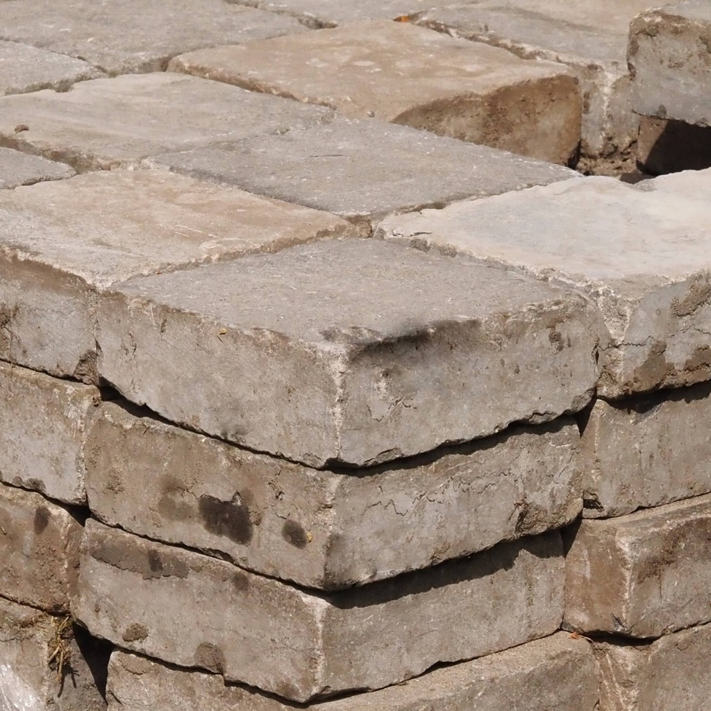 Blue limestone tiles - Sold per m2