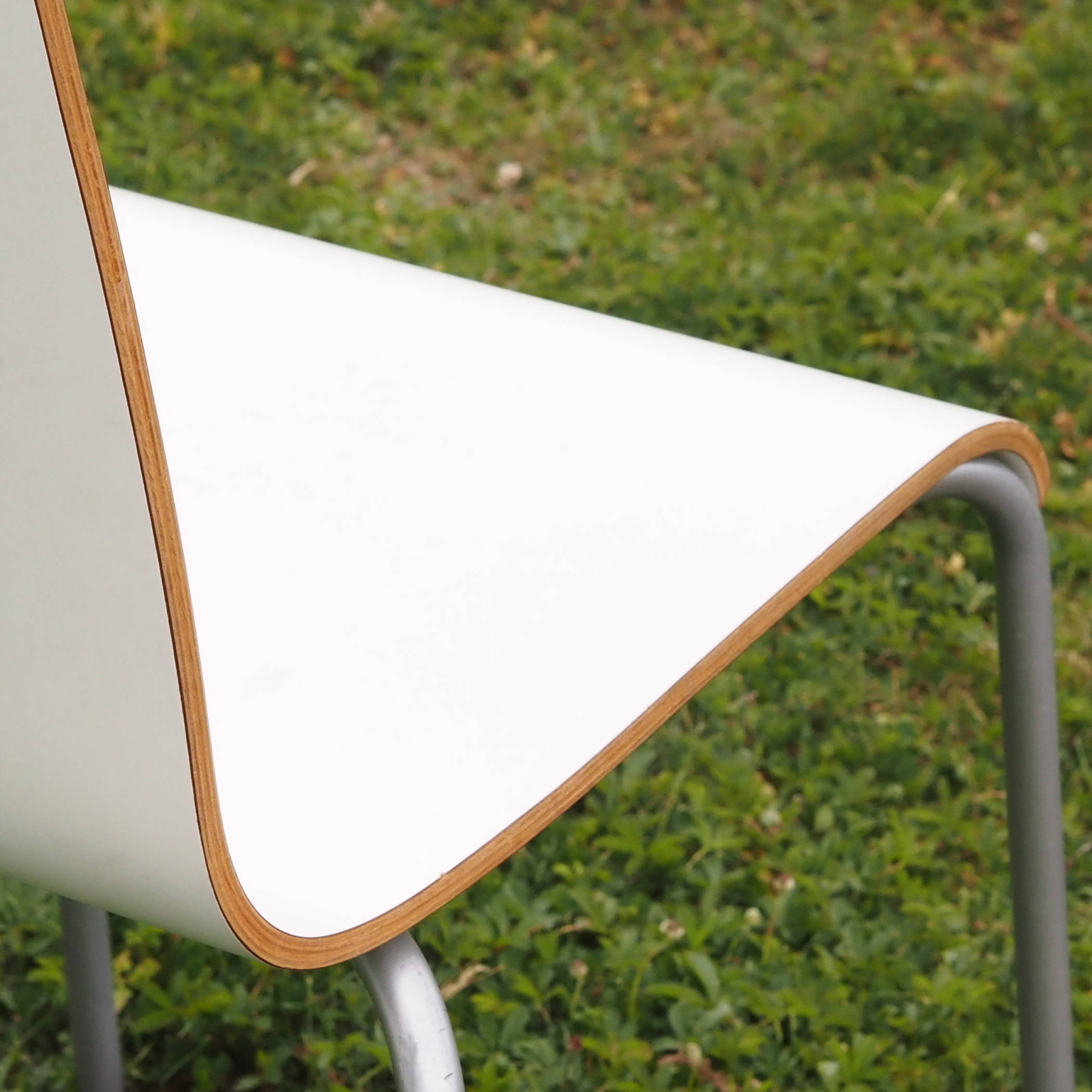 Stackable chair by Hiller - Laminated plywood