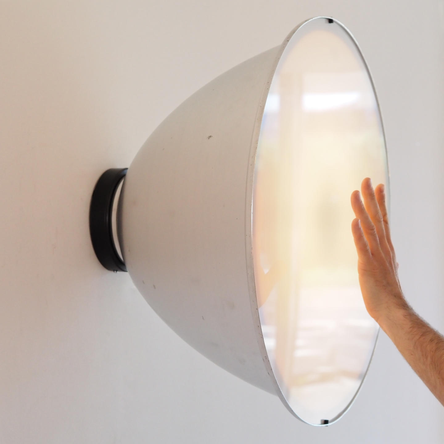 Wall light 'Karl' with aluminium diffuser