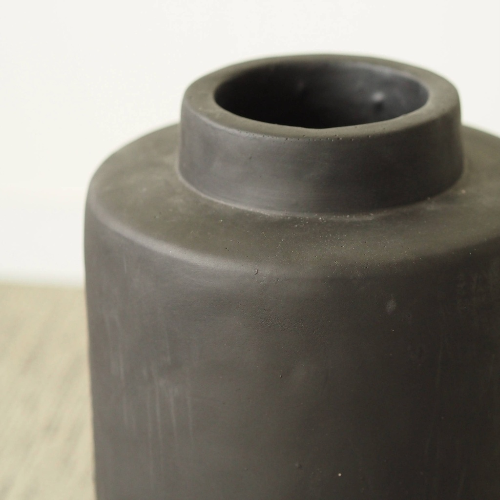 Flower vase 'Black Ancient' by Serax - ⌀ 18,5 cm