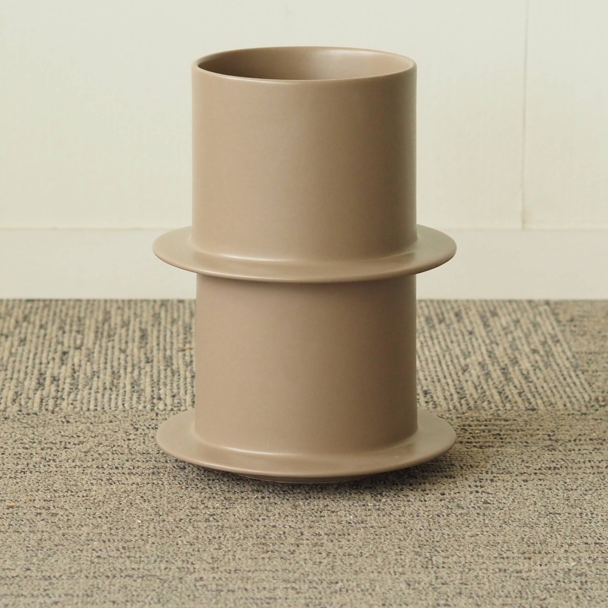 Ceramic bowl 'Dishes to dishes' by Glenn Sestig for Valerie Objects - H. 14 cm - Grey