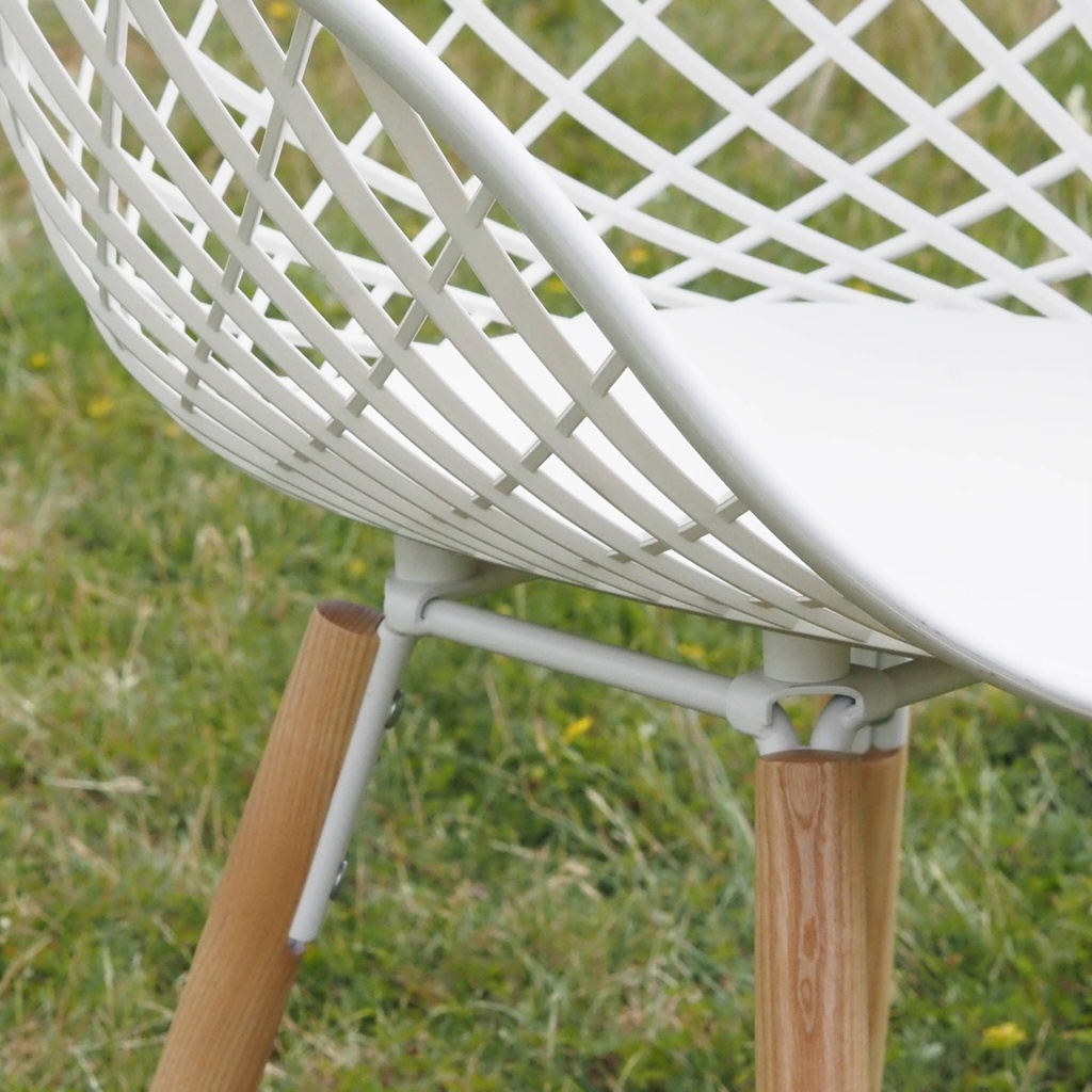 Armchair 'Sidera' in polyamide with wooden legs