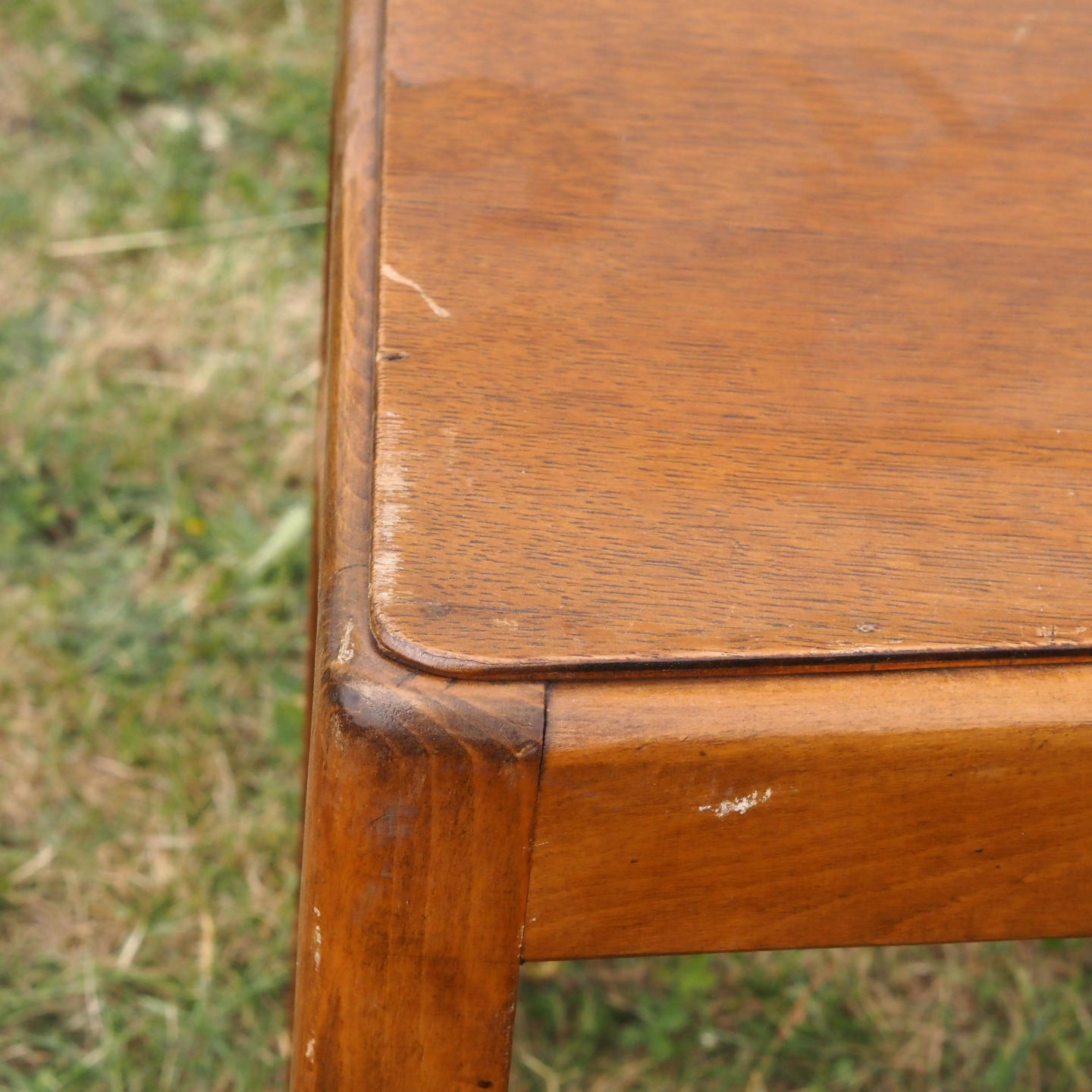 Chair in varnished oak (ca. 1960)