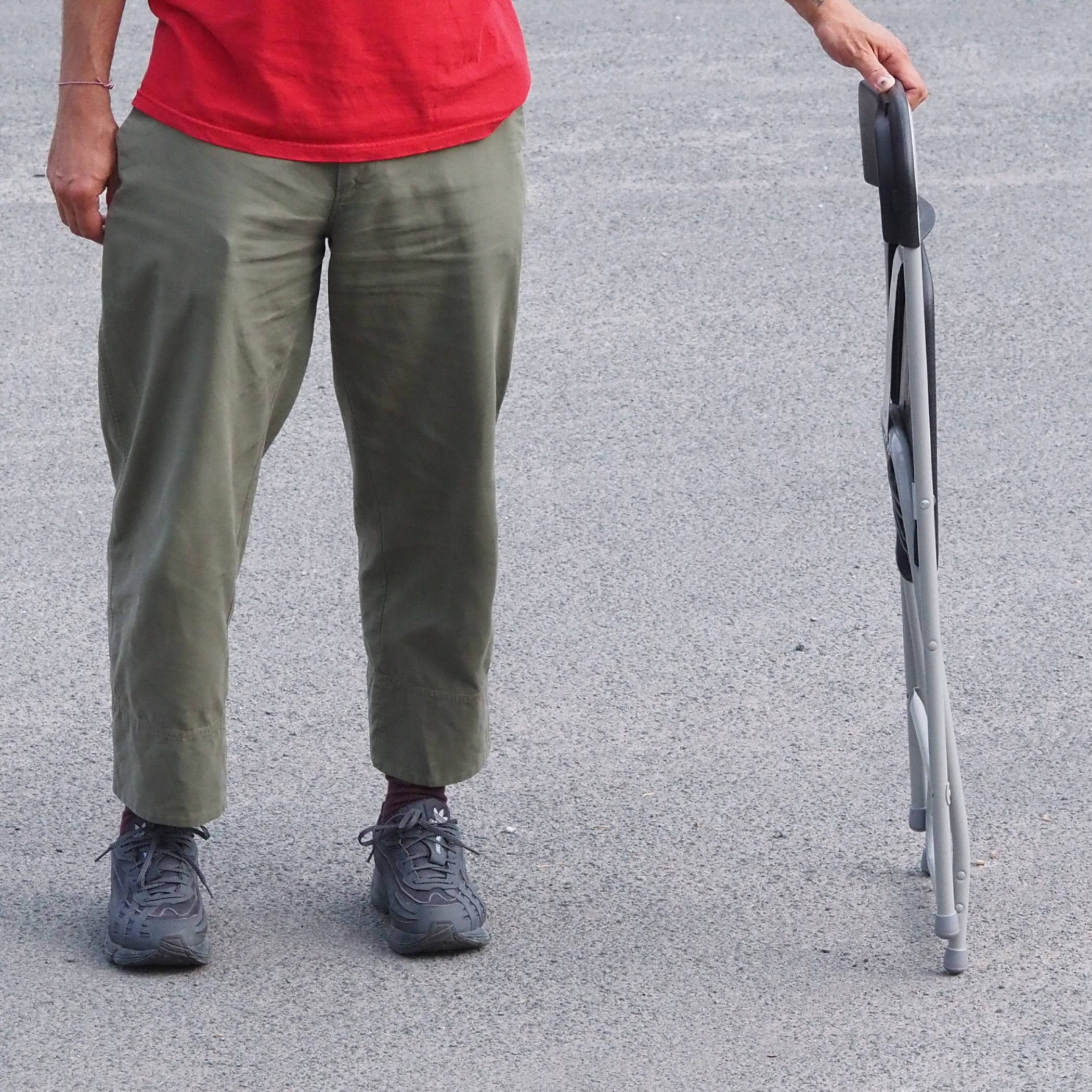 Folding chair in polypropylene and steel