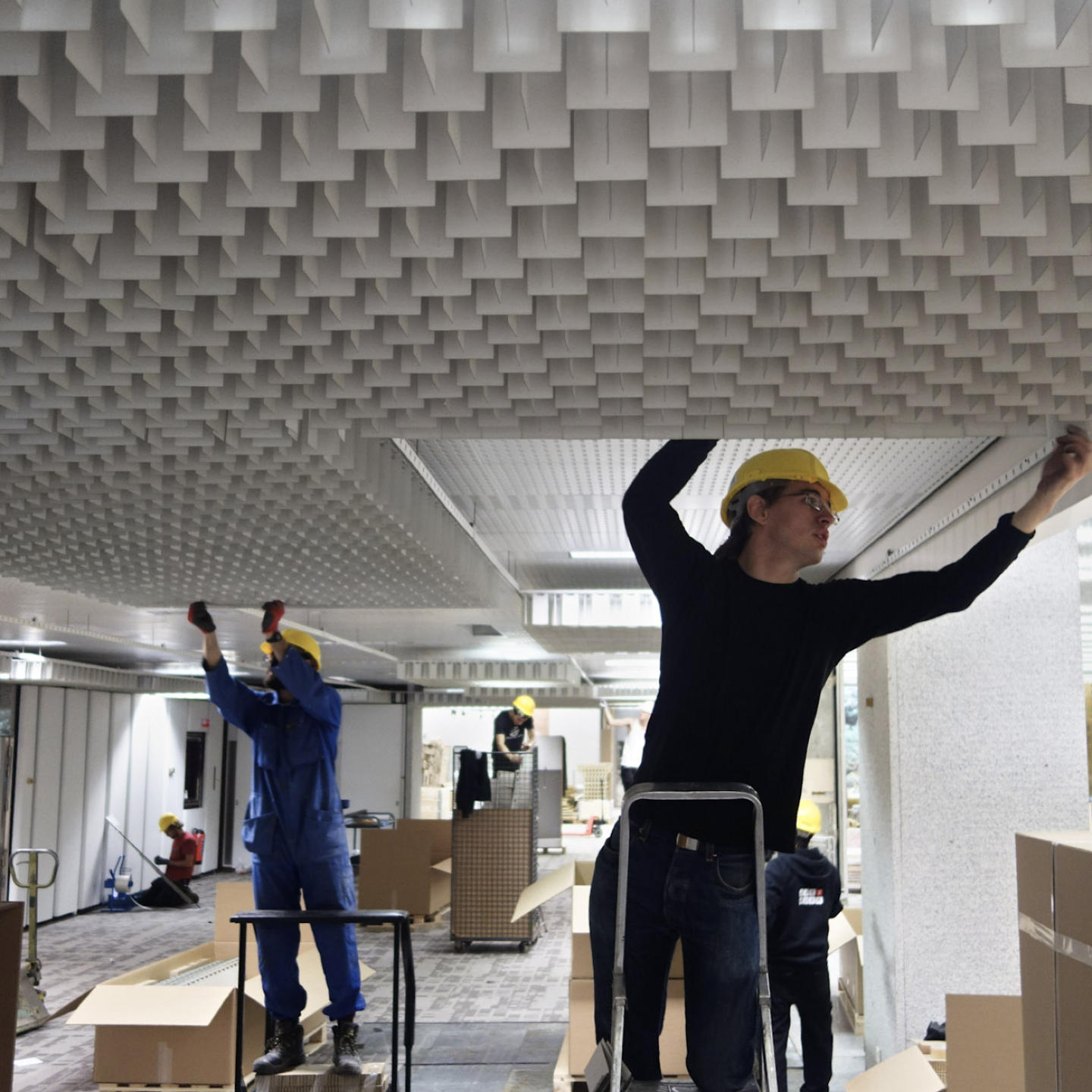 Profile 'Mille feuille' for light diffusing ceiling from Générale de Banque