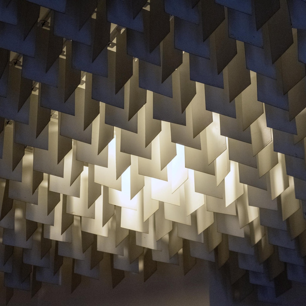 Profile 'Mille feuille' for light diffusing ceiling from Générale de Banque
