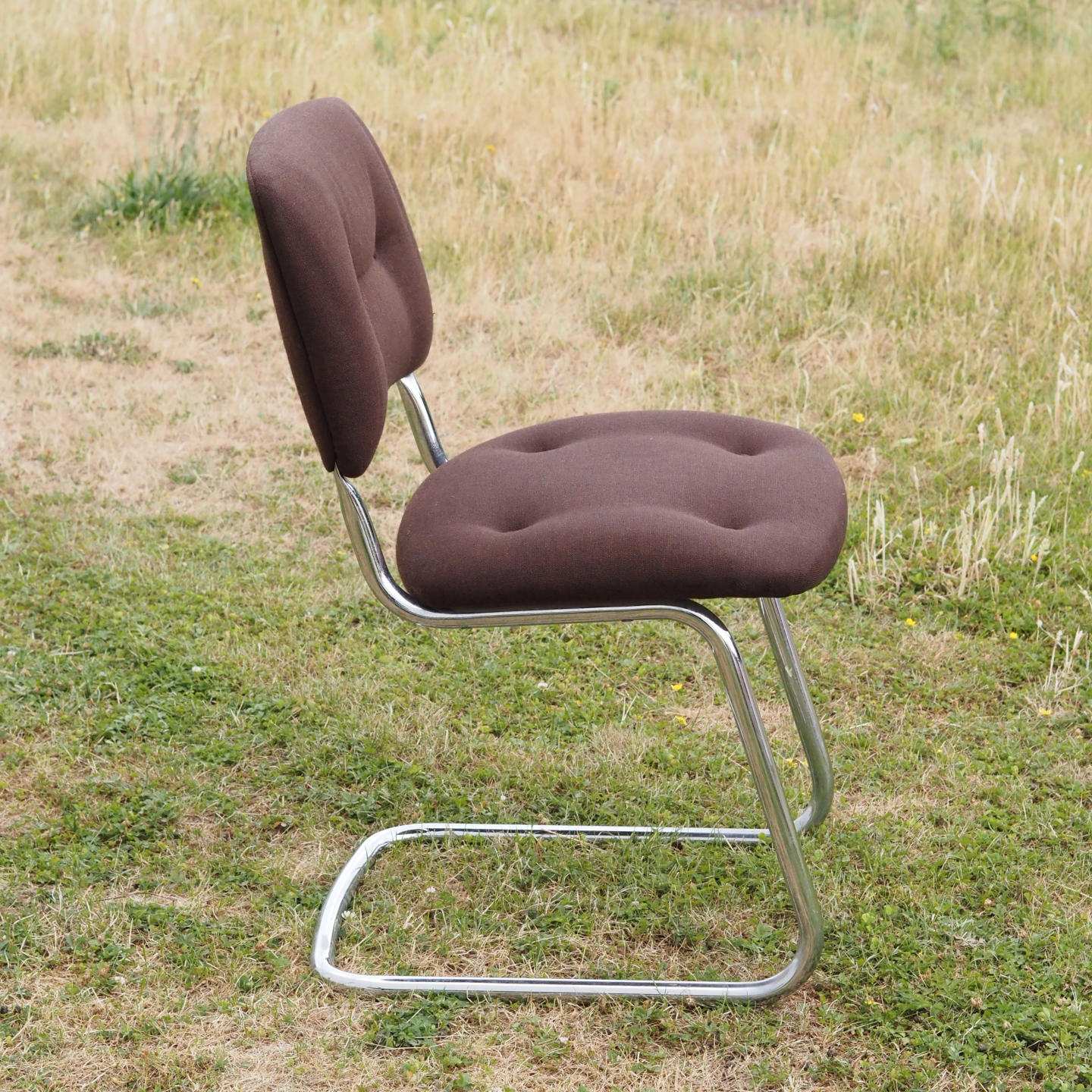 Cantilever chair by Steelcase/Strafor (ca. 1980)