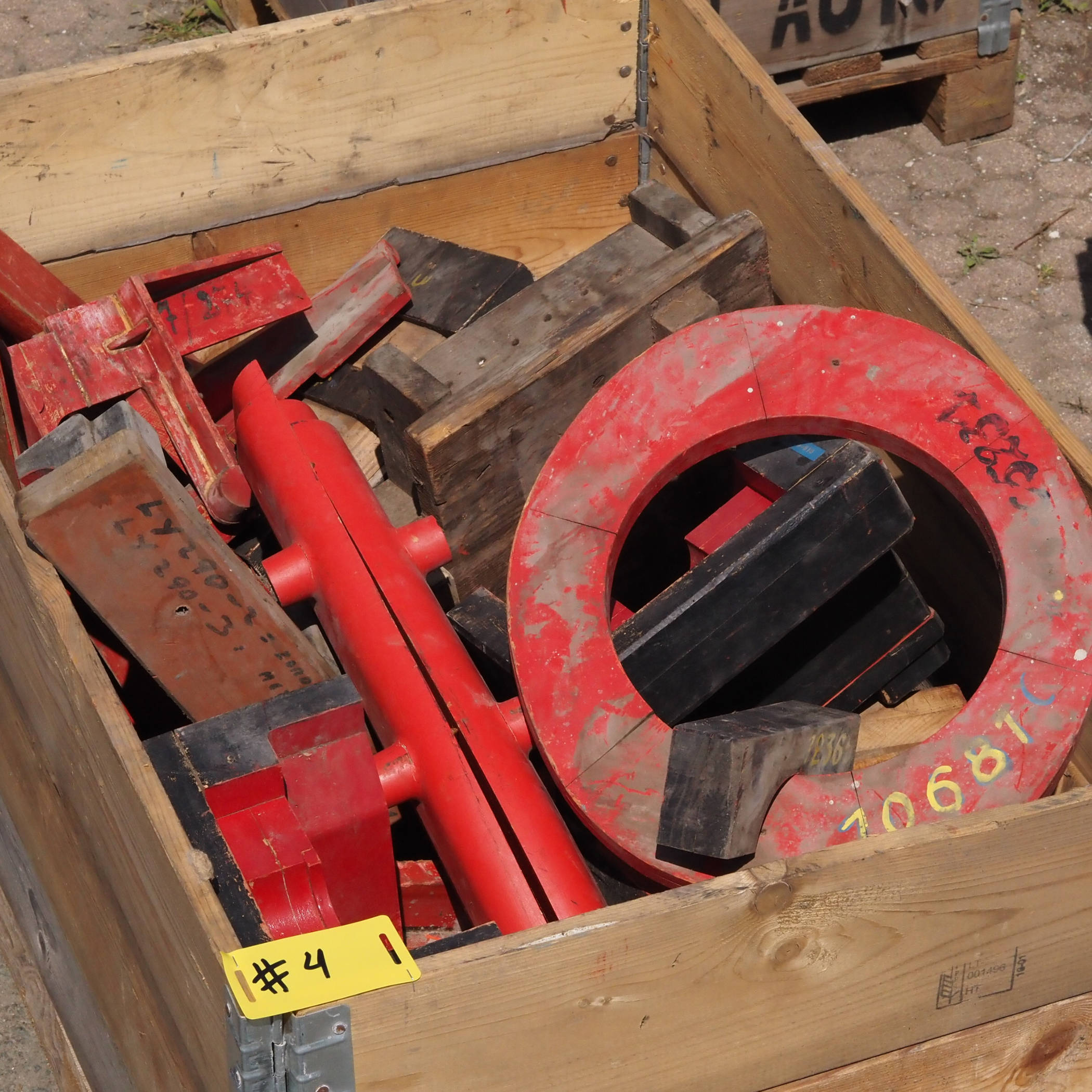 Wooden moulds from Durobor factory (various sizes) - Sold per pallet