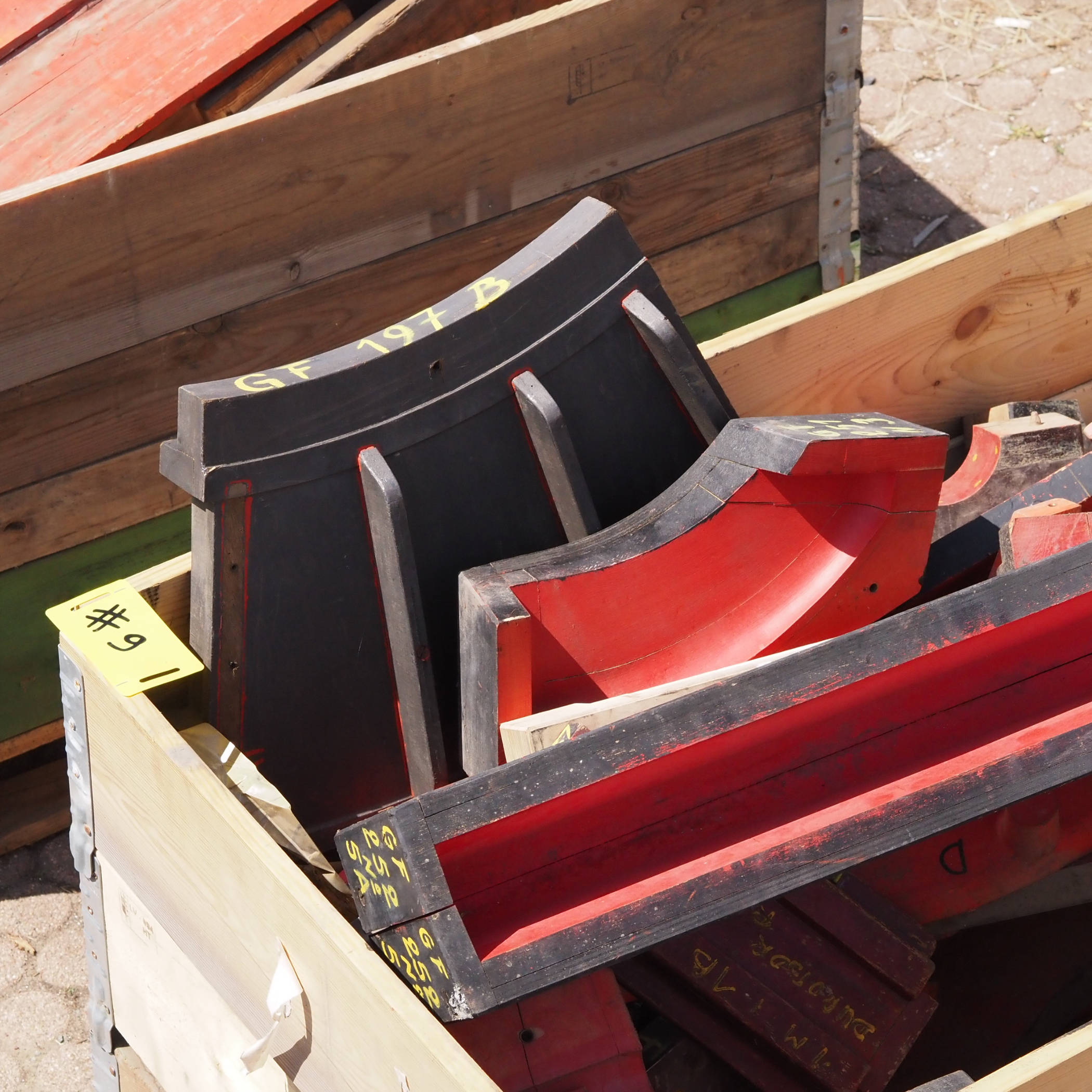 Wooden moulds from Durobor factory (various sizes) - Sold per pallet