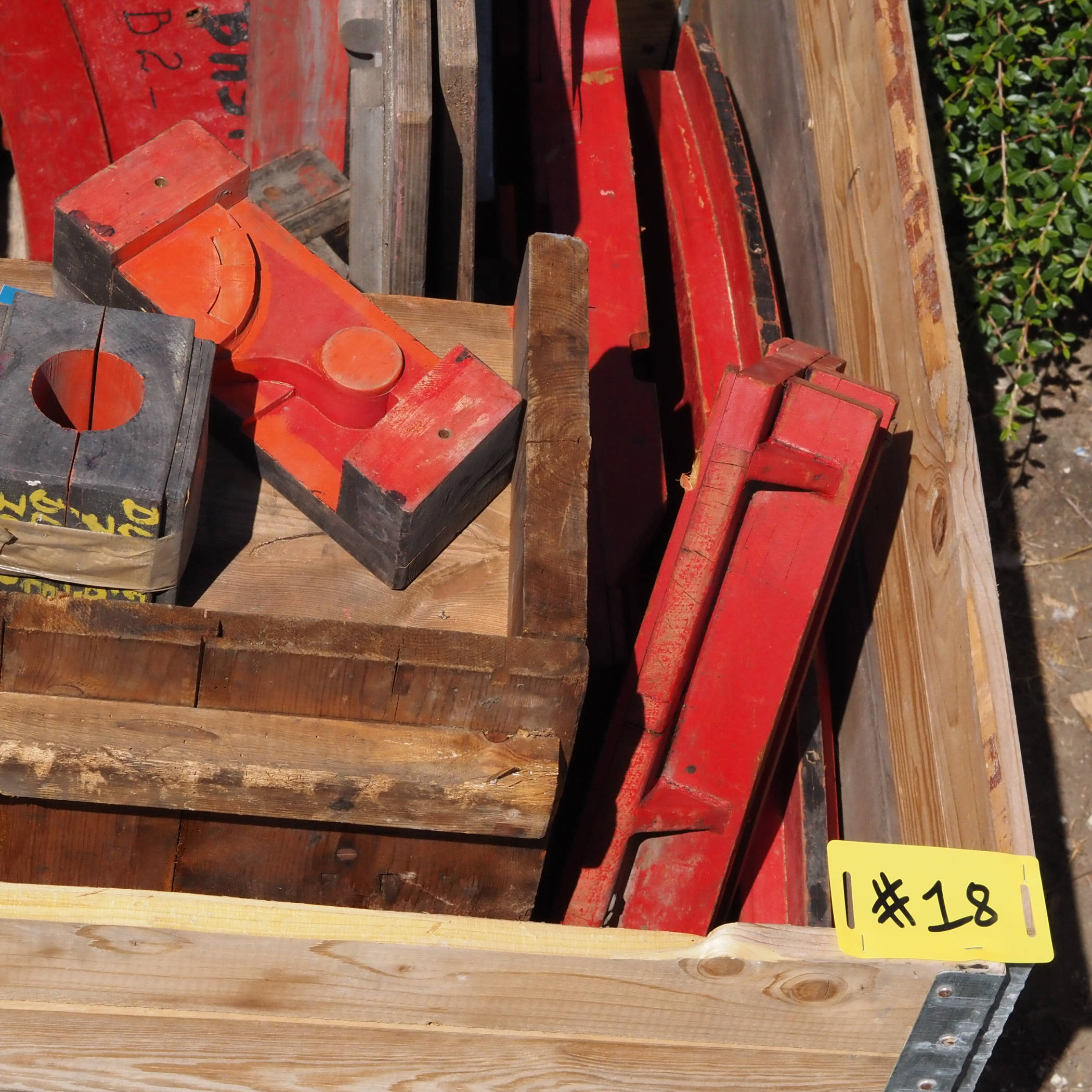 Wooden moulds from Durobor factory (various sizes) - Sold per pallet