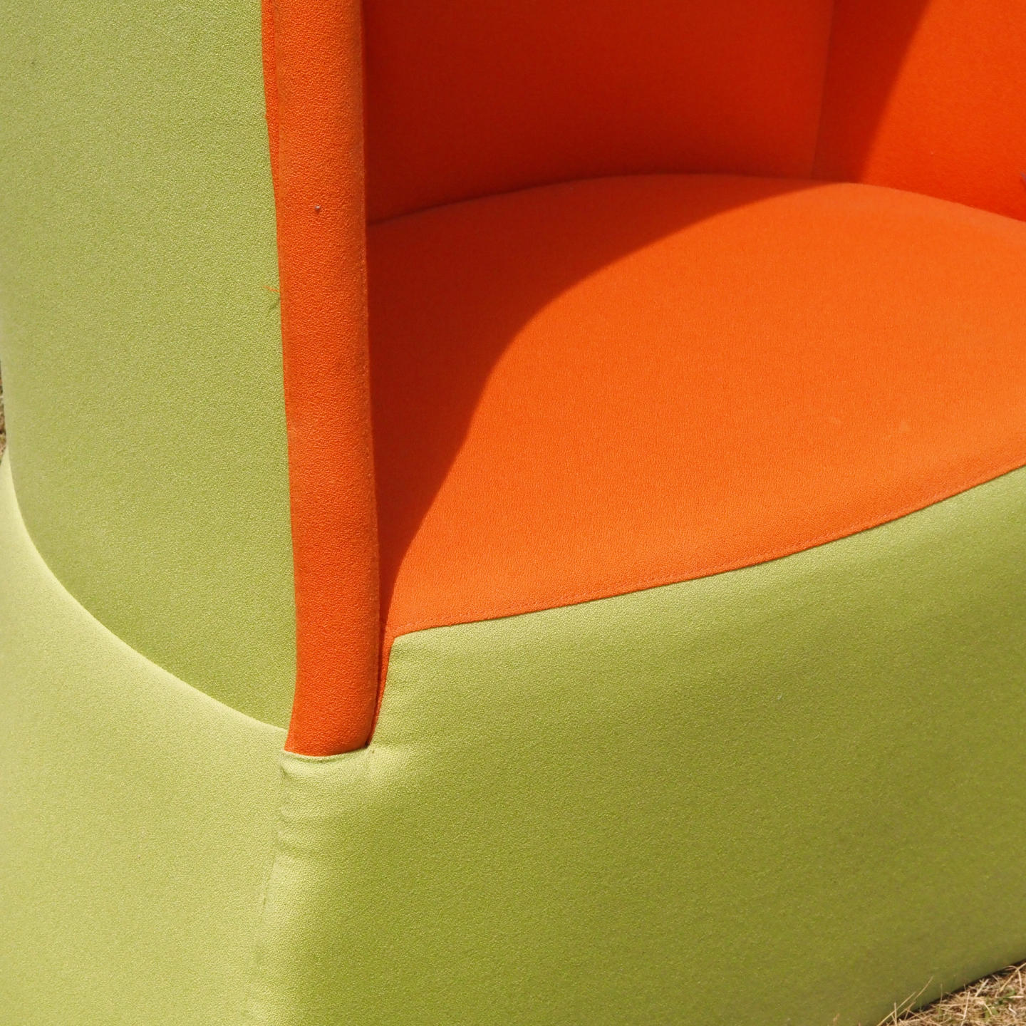 Acoustic sofa 'Kaigan' by Marijn van der Poll for Ahrend