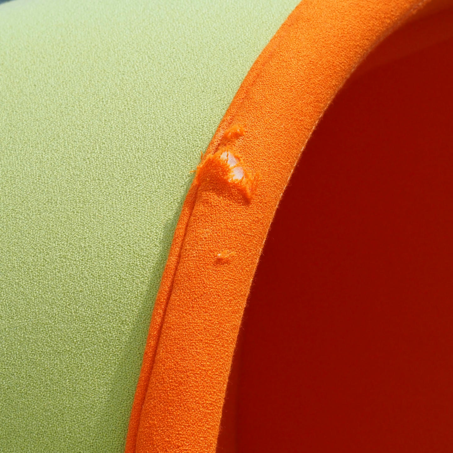 Acoustic sofa 'Kaigan' by Marijn van der Poll for Ahrend