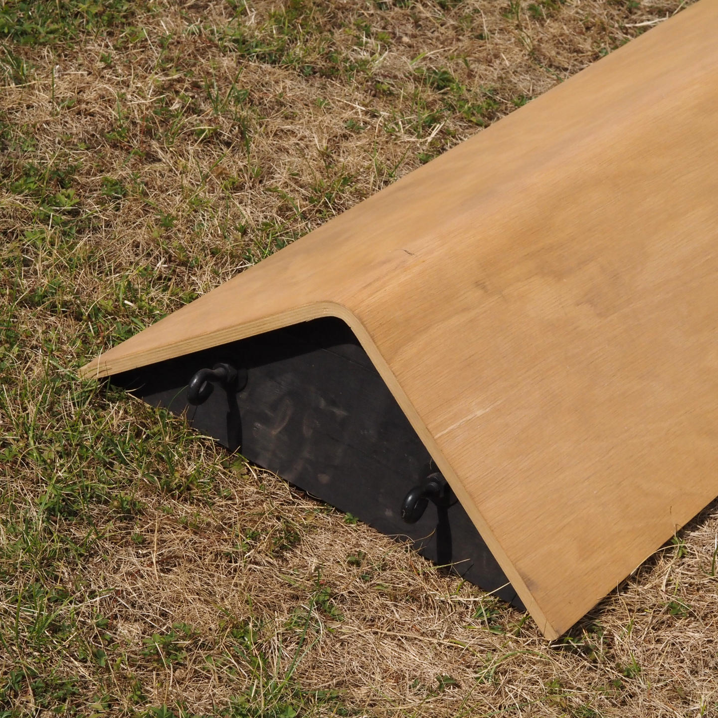 Ceiling module in oak plywood by Christophe Gevers from the Générale de Banque (L. 248,5 cm)