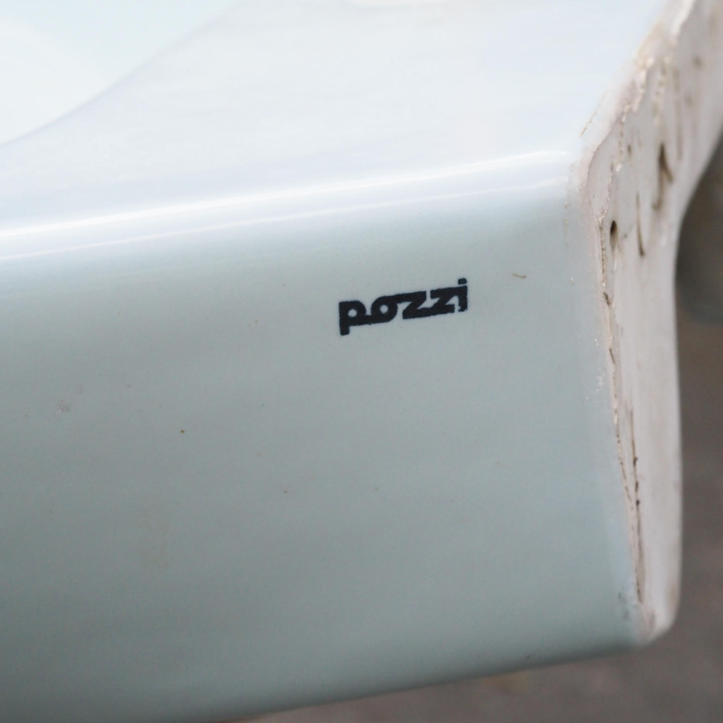 Pedestal bathroom sink by Pozzi