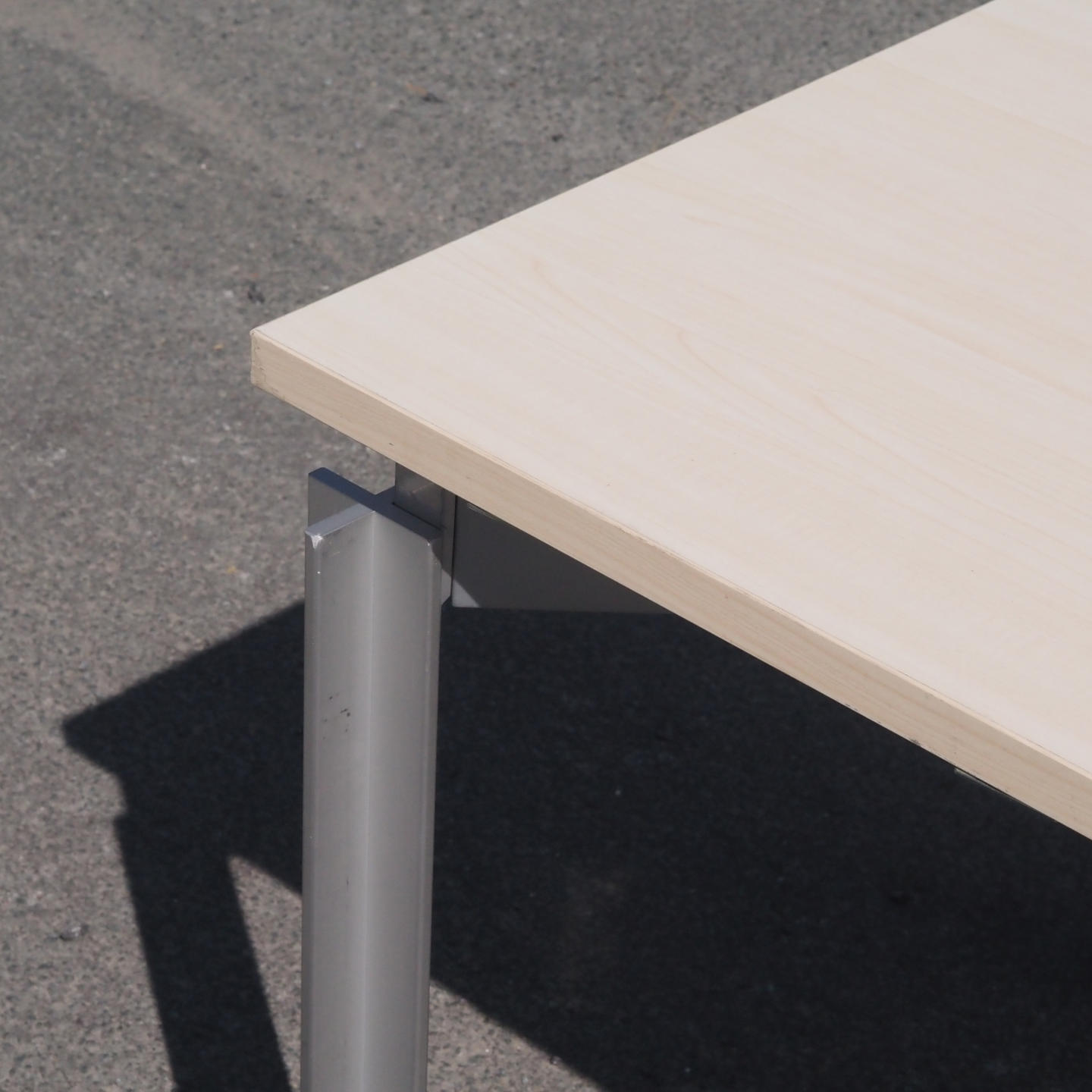Office table 'H2O' by Ibens &amp; Bataille for Bulo (180 x 80 cm)